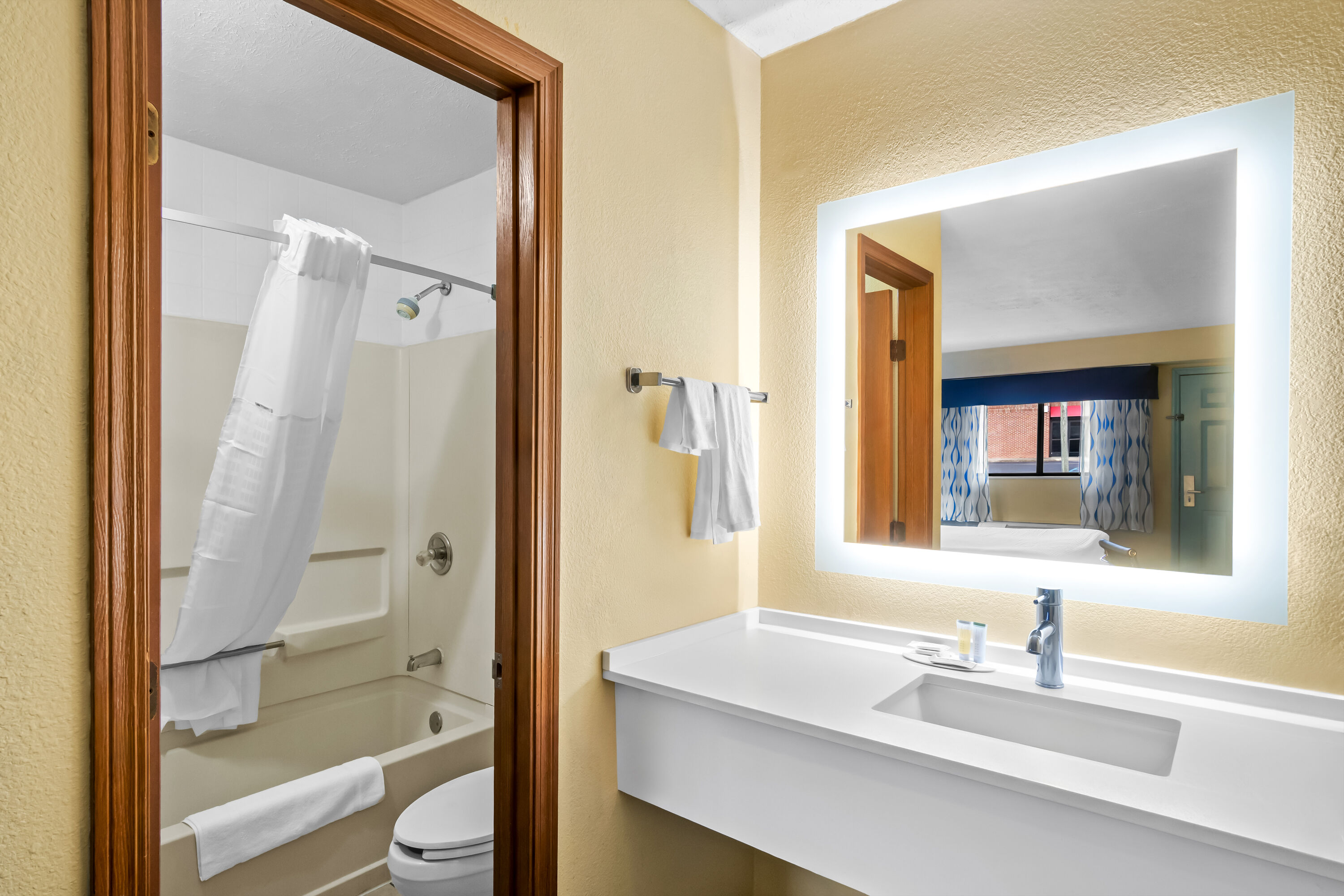 Days Inn by Wyndham Renfro Valley Mount Vernon Mount Vernon, KY Hotels