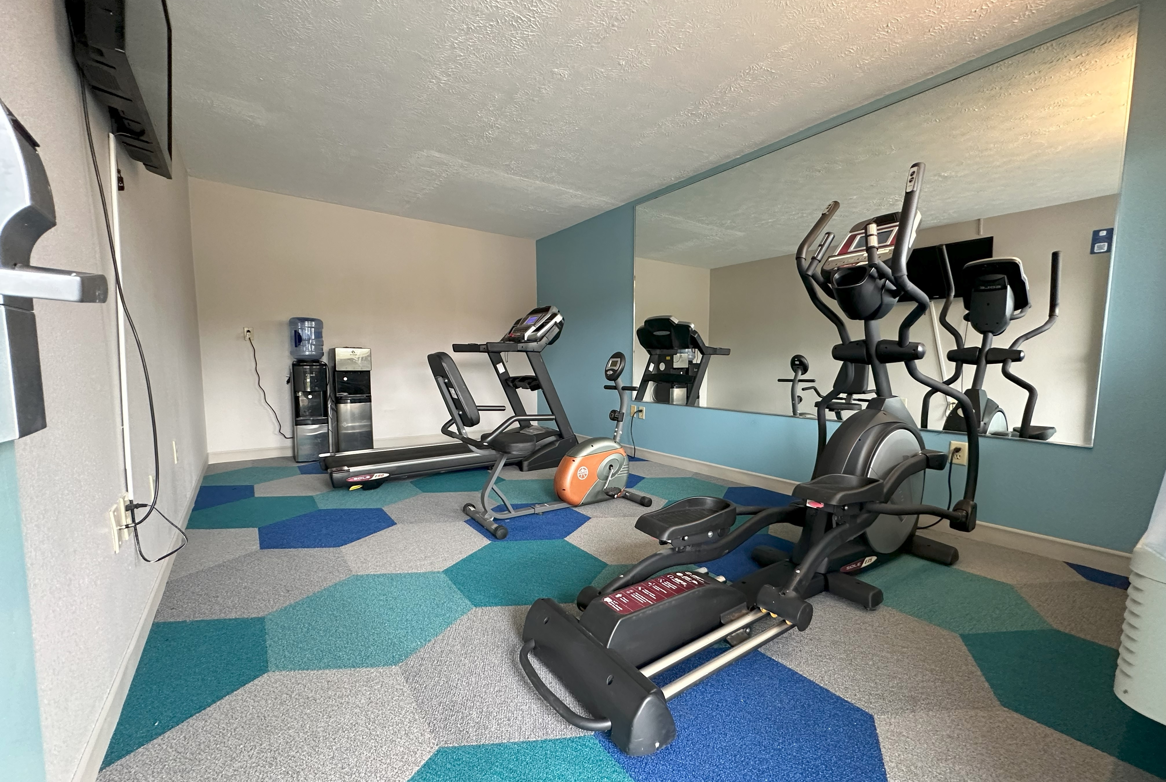 Fitness room at Days Inn by Wyndham Renfro Valley Mount Vernon in Mount Vernon, Kentucky