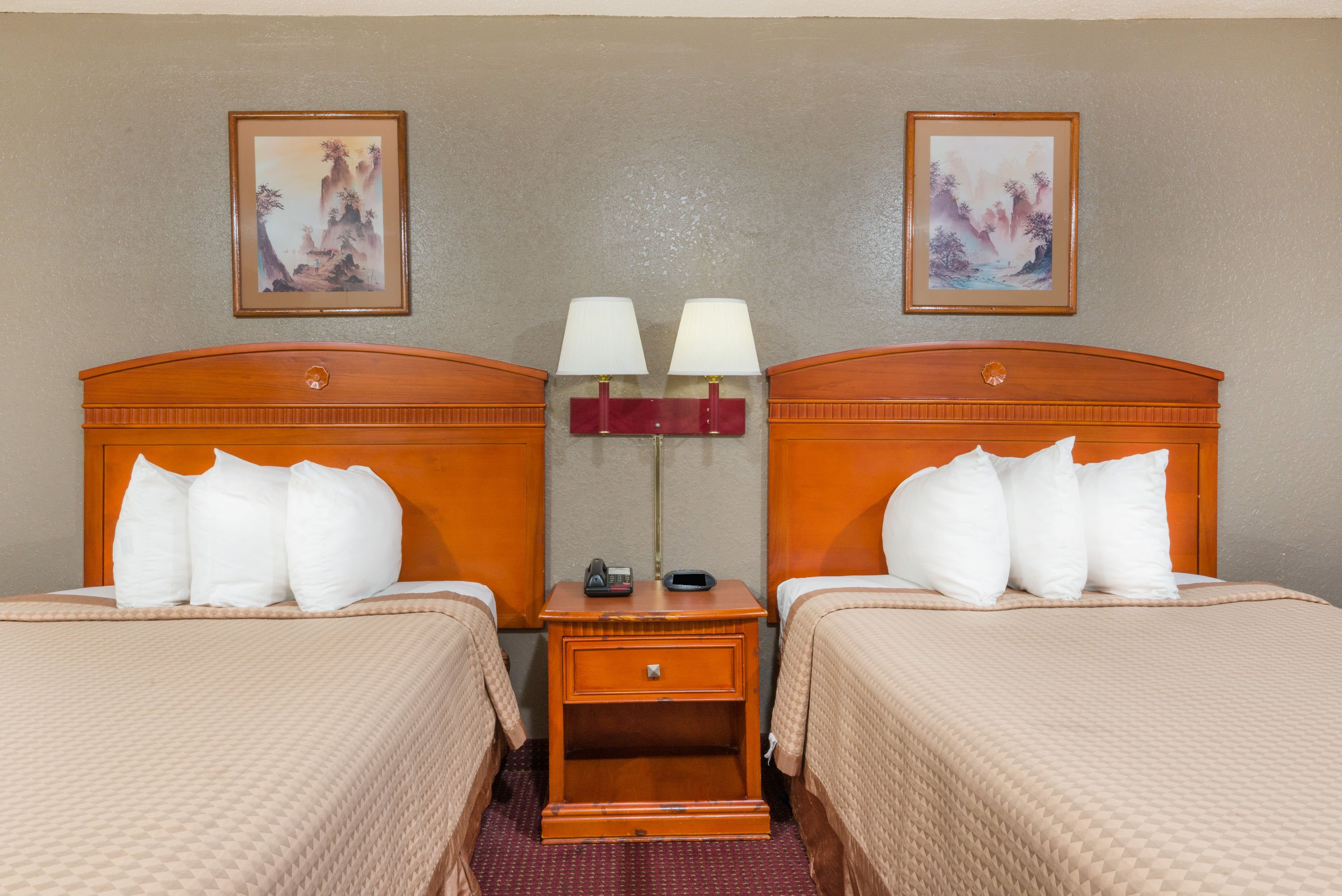 Guest room at the Days Inn by Wyndham Paintsville in Paintsville, Kentucky