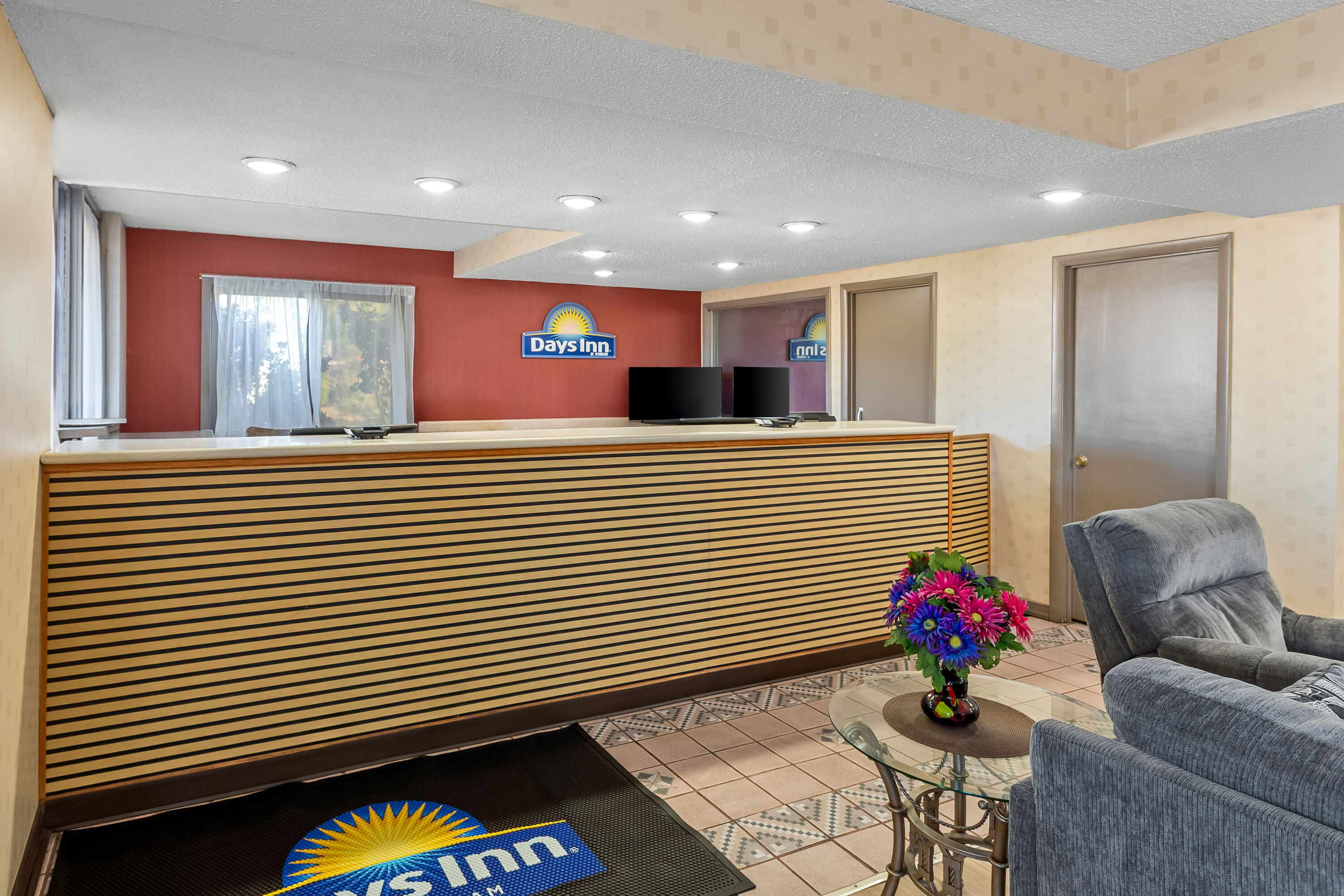 Days Inn by Wyndham Paintsville reception in Paintsville, Kentucky