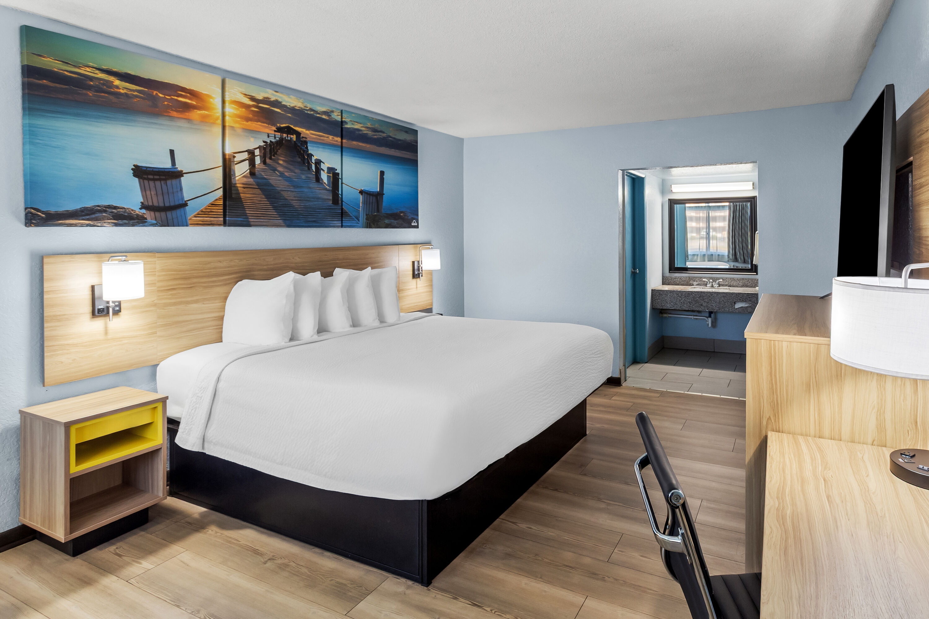 King bed guest room at the Days Inn by Wyndham Paintsville in Paintsville, Kentucky