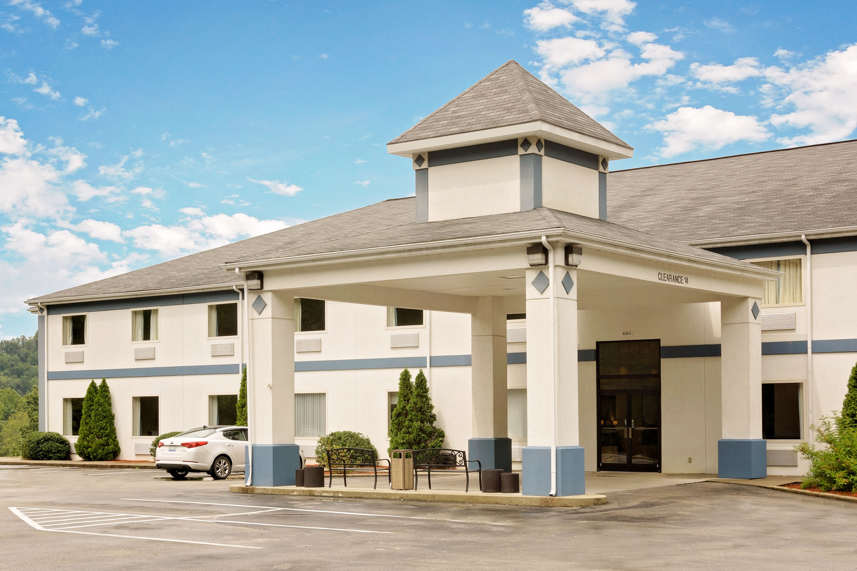Days Inn by Wyndham West Liberty West Liberty, KY Hotels picture photo
