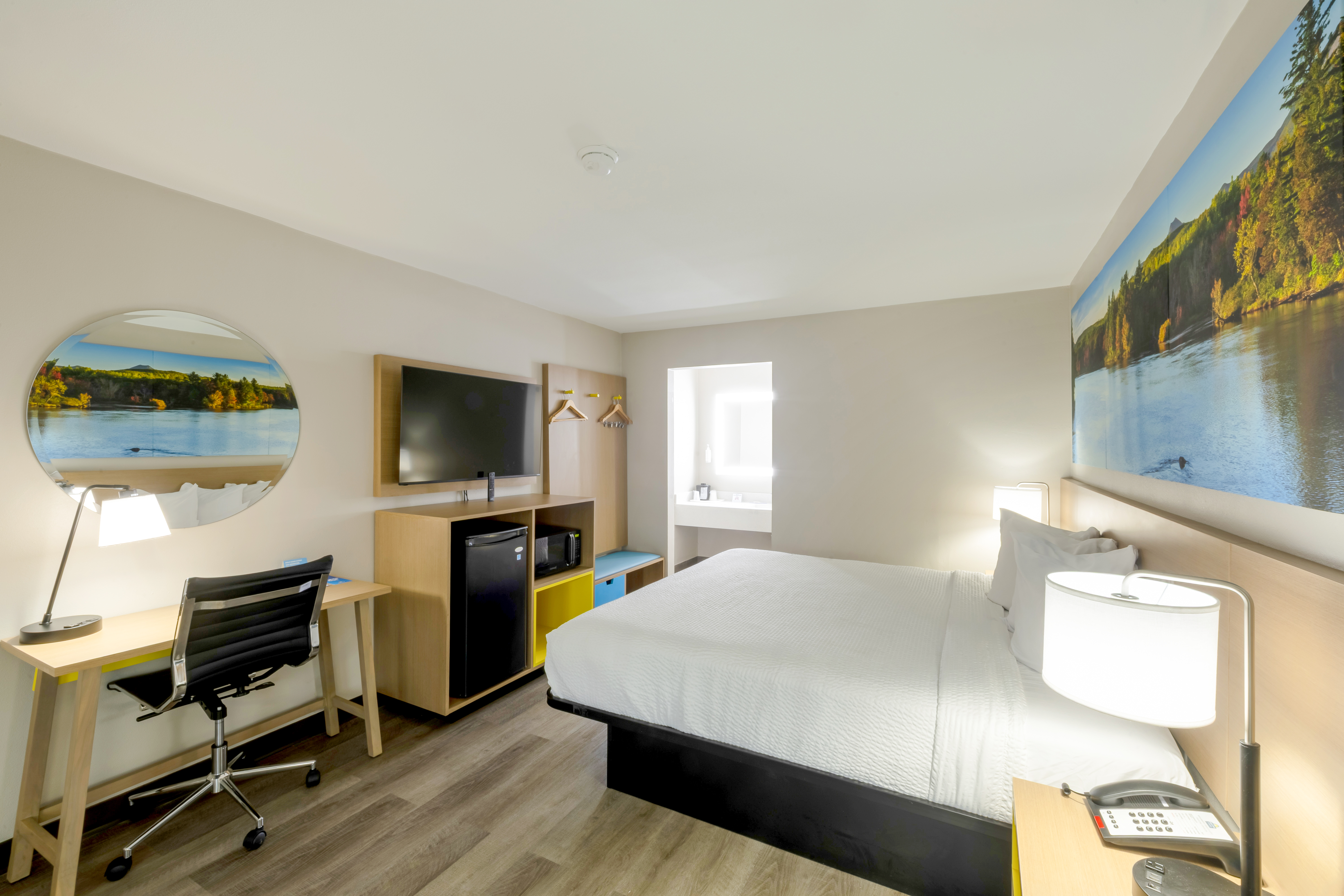 Guest room at the Days Inn & Suites by Wyndham Bossier City/Casino Area in Bossier City, Louisiana