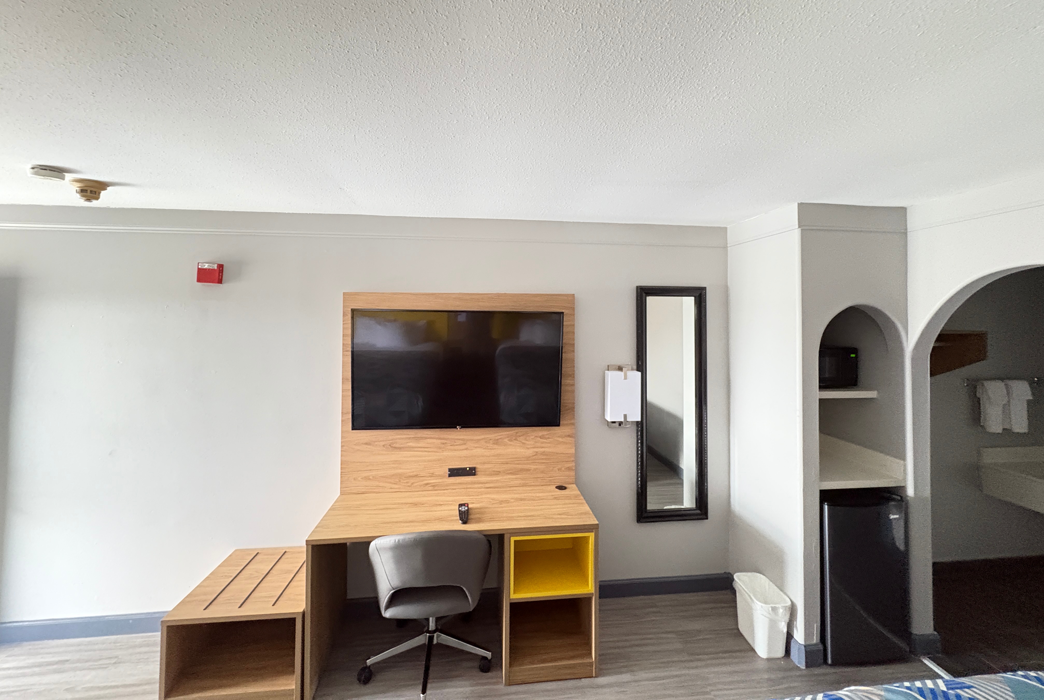 Guest room at the Days Inn by Wyndham Gonzales in Gonzales, Louisiana