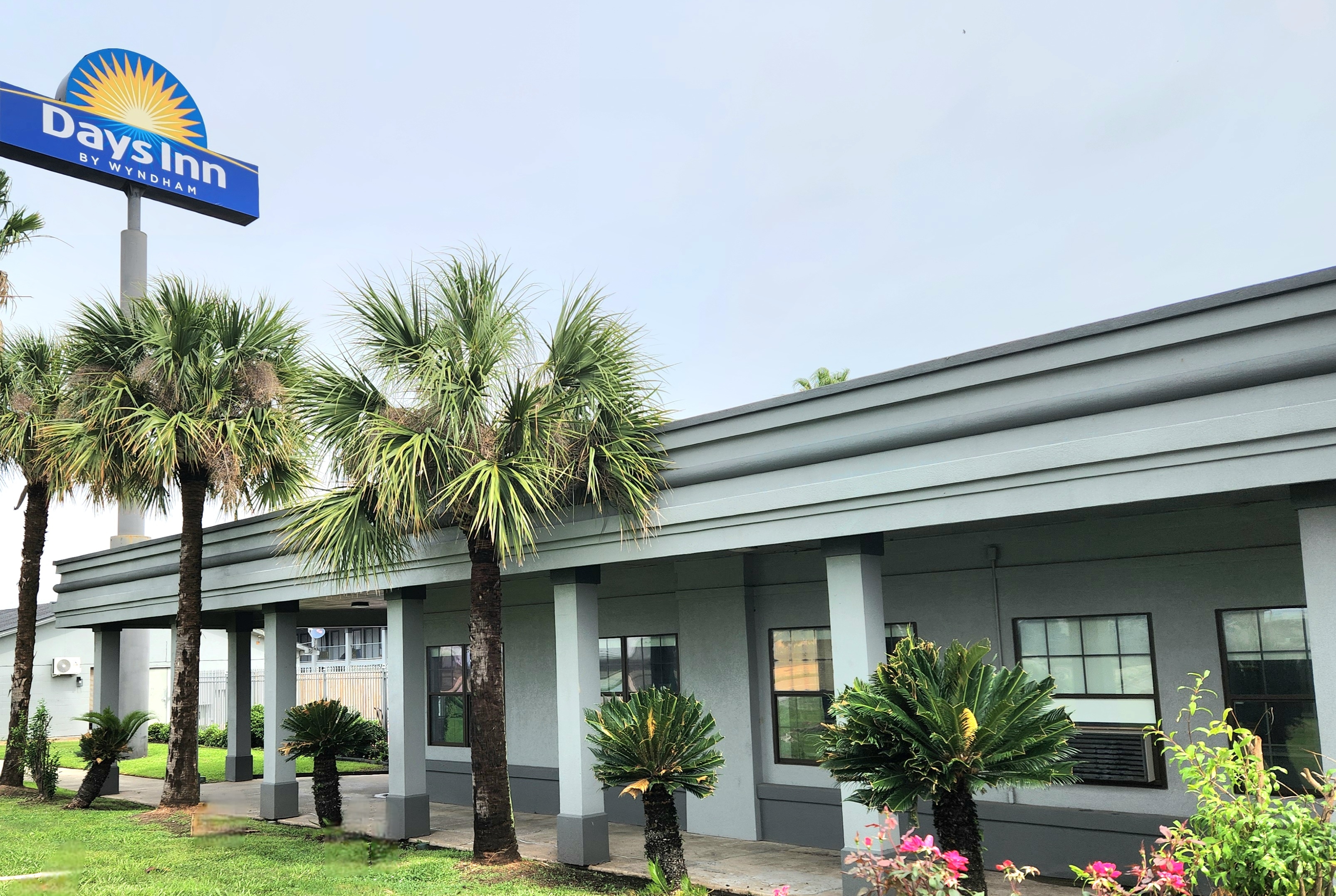 Days Inn by Wyndham Lake Charles