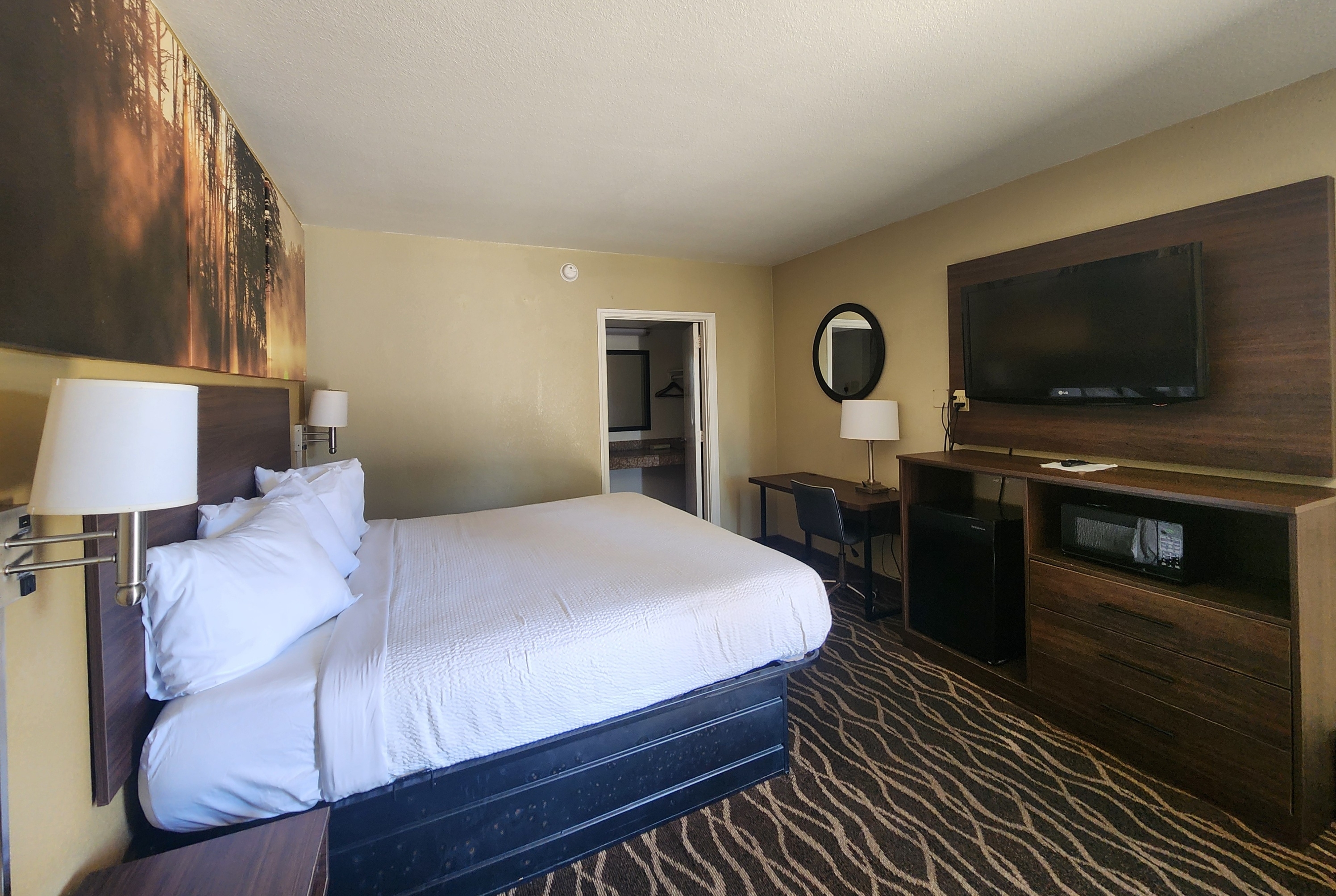 Days Inn by Wyndham Leesville suite in Leesville, Louisiana
