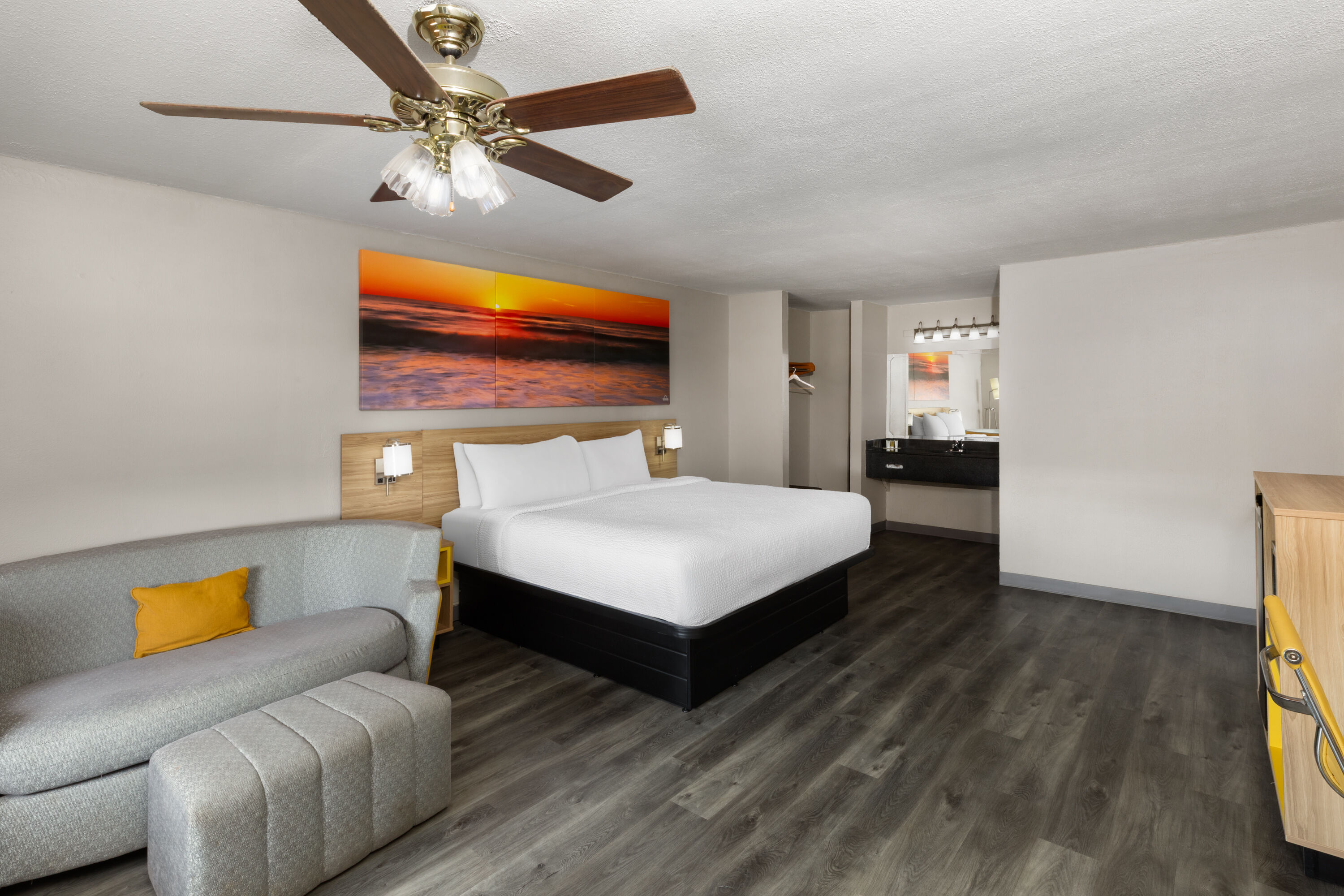 Guest room at the Days Inn by Wyndham Natchitoches in Natchitoches, Louisiana