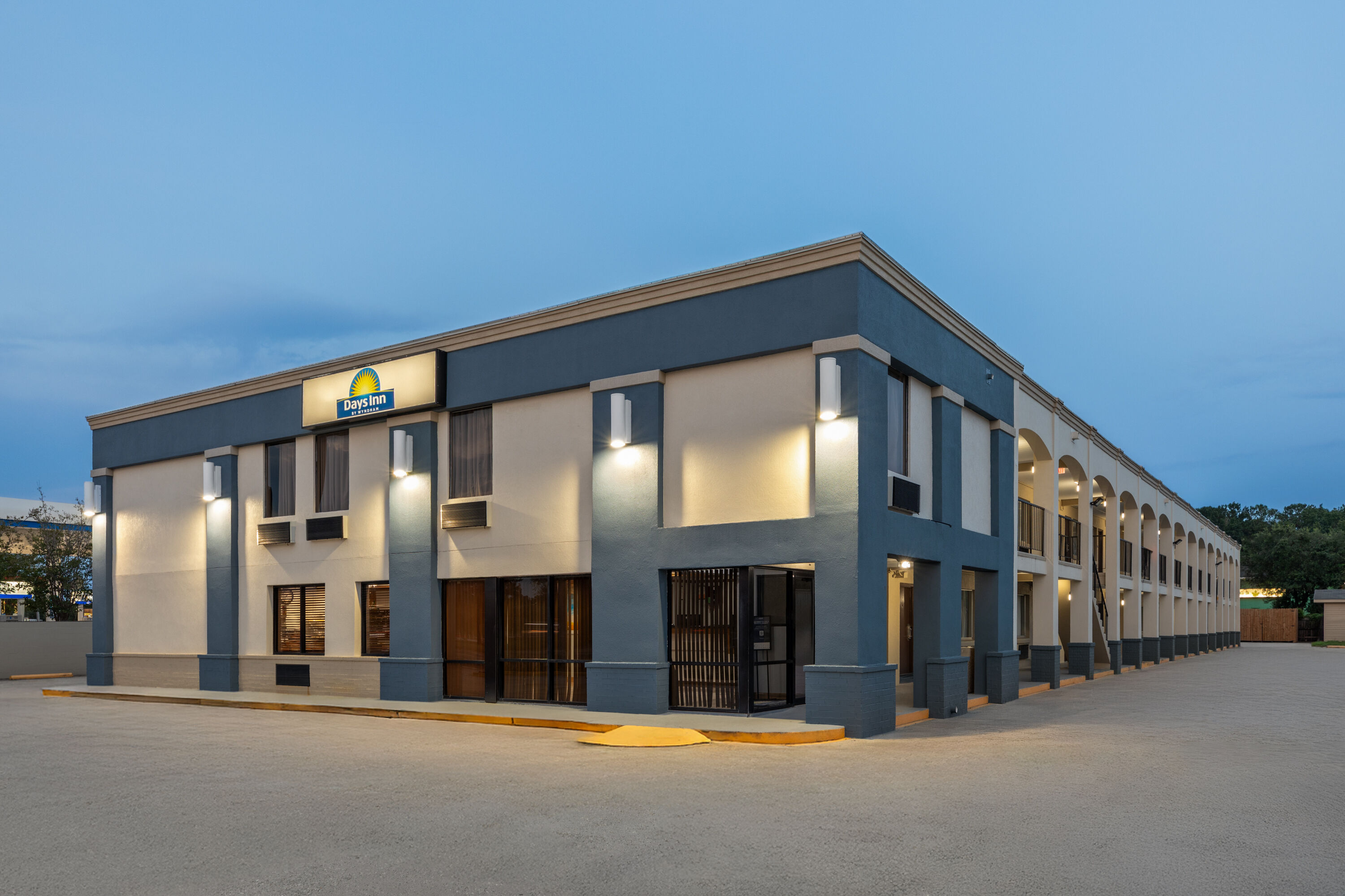Exterior Dusk Image of Days Inn by Wyndham Slidell hotel in Slidell, Louisiana