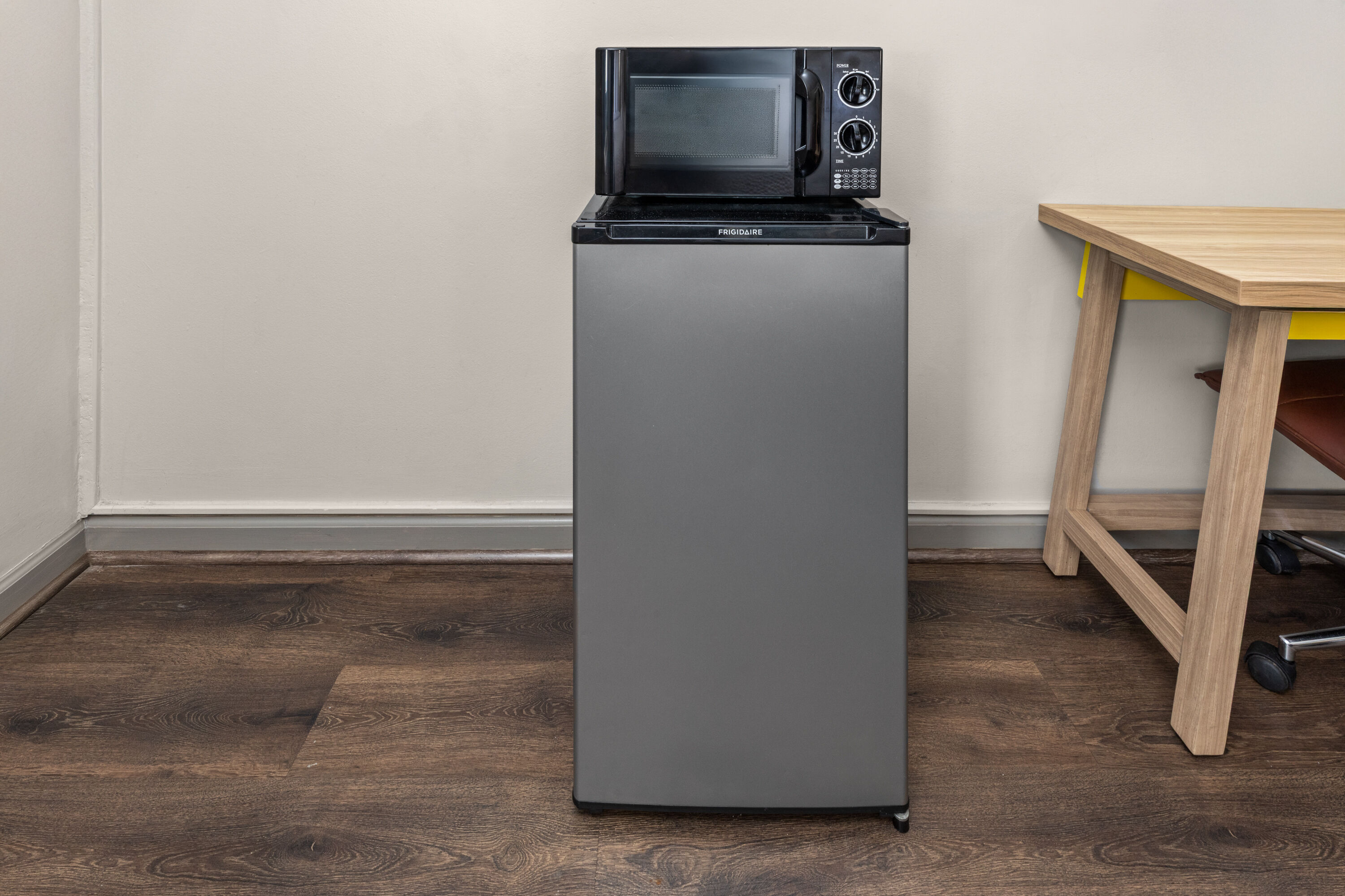 Guest room at the Days Inn by Wyndham Slidell in Slidell, Louisiana