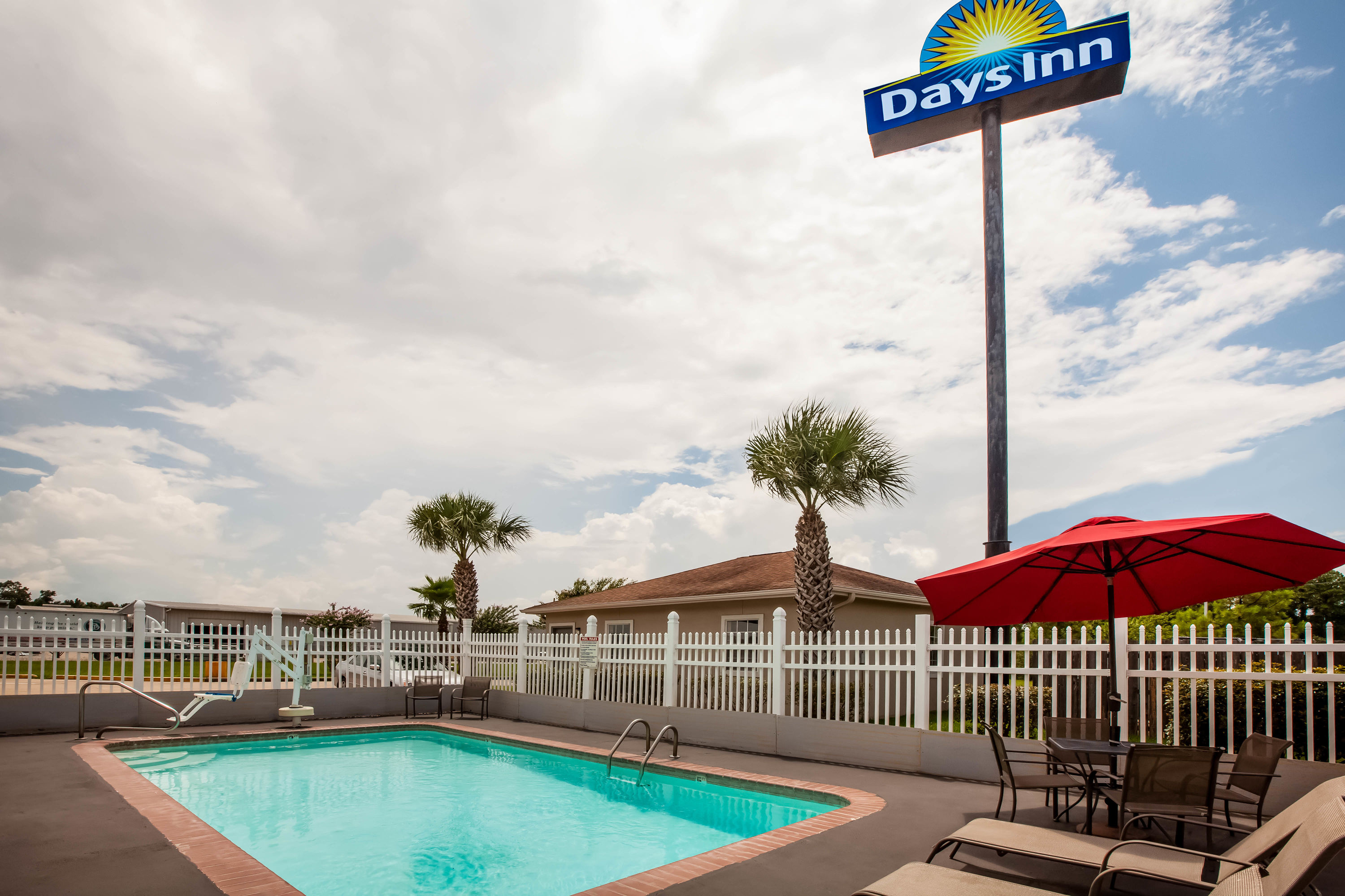 Days Inn by Wyndham Sulphur LA Sulphur, LA Hotels