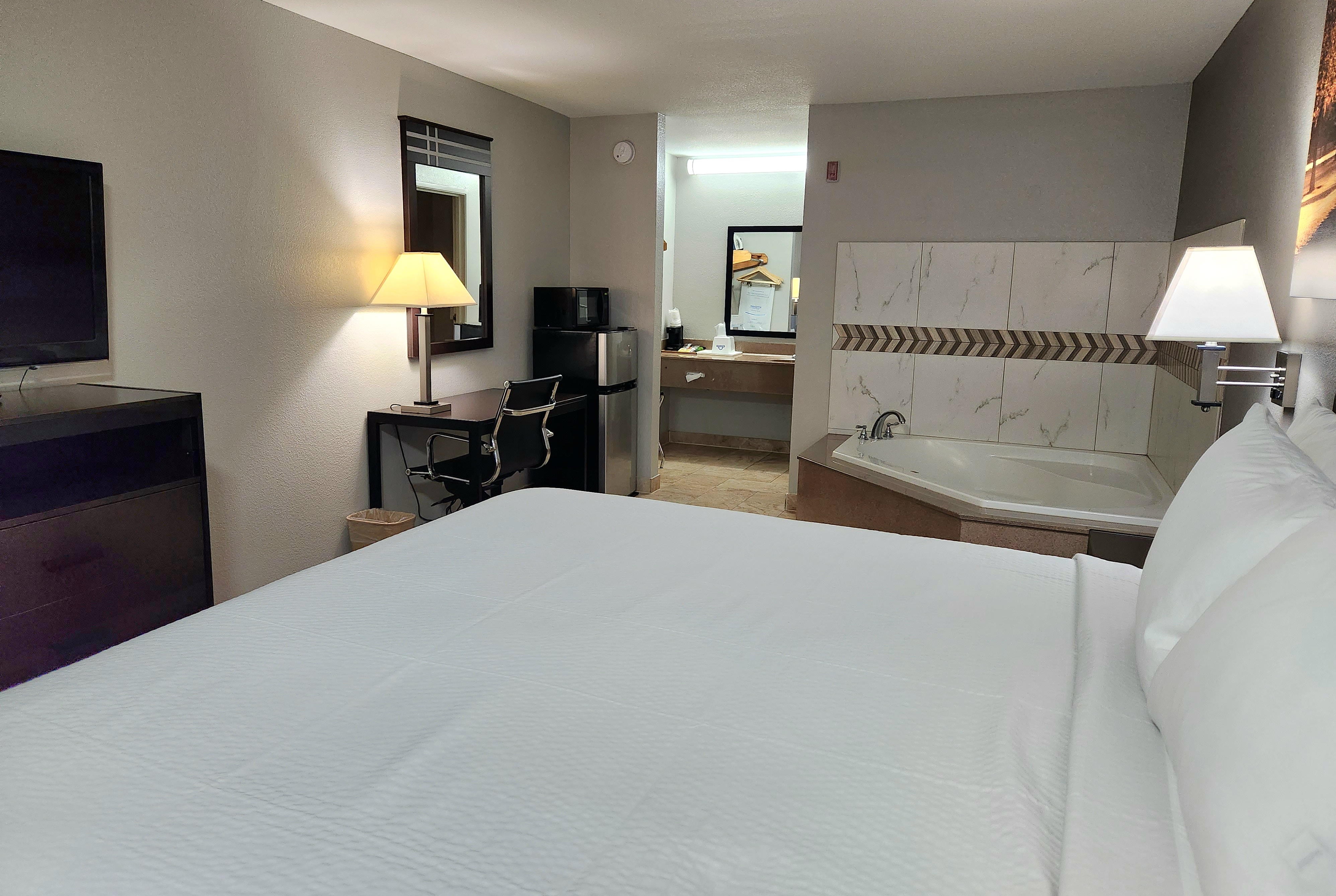 Days Inn by Wyndham Sulphur LA suite in Sulphur, Louisiana