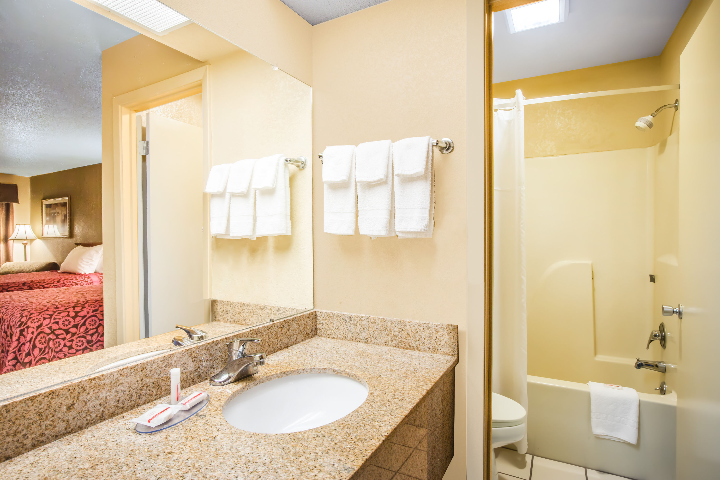 Days Inn by Wyndham Tallulah Tallulah, LA Hotels