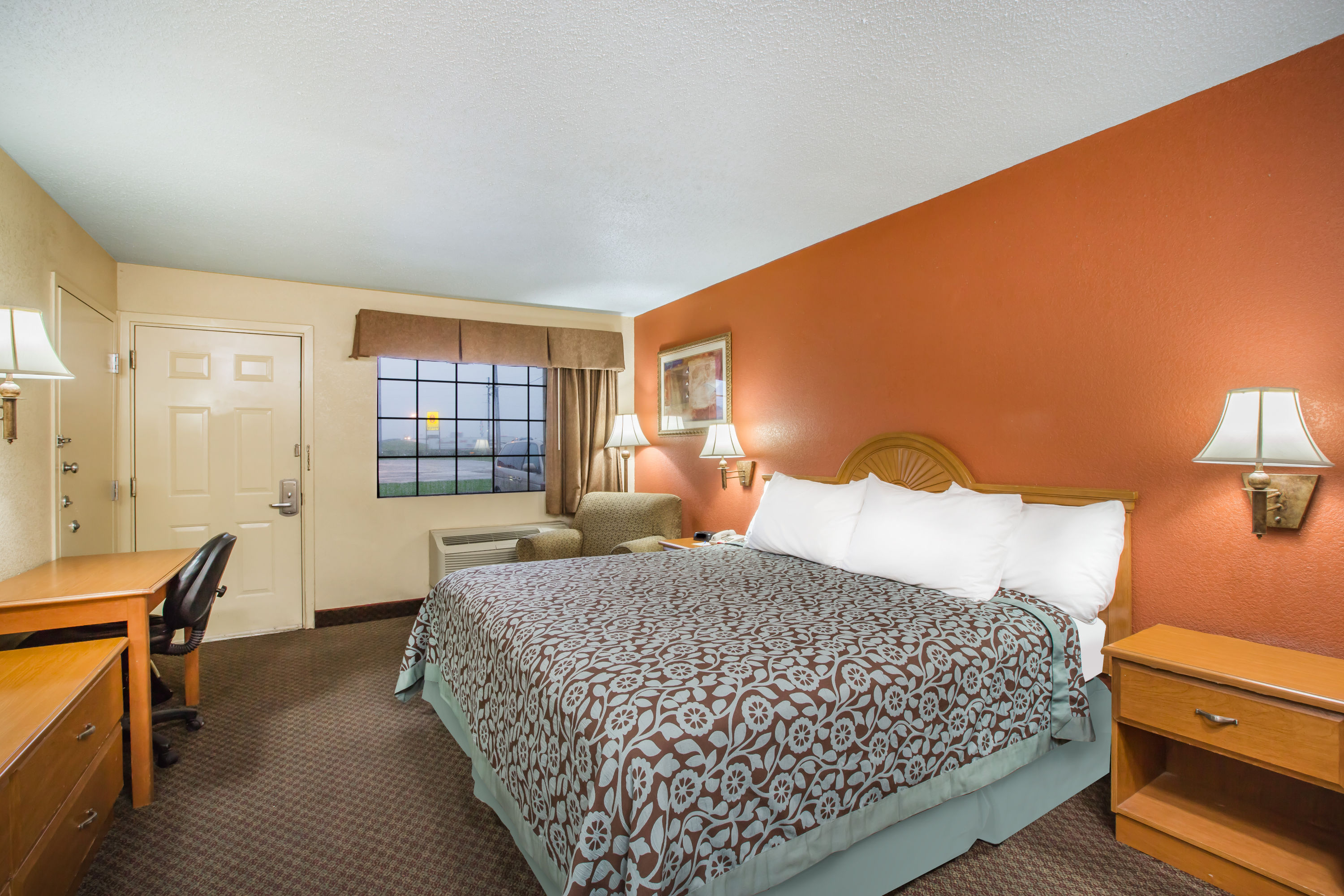 Guest room at the Days Inn by Wyndham Tallulah in Tallulah, Louisiana