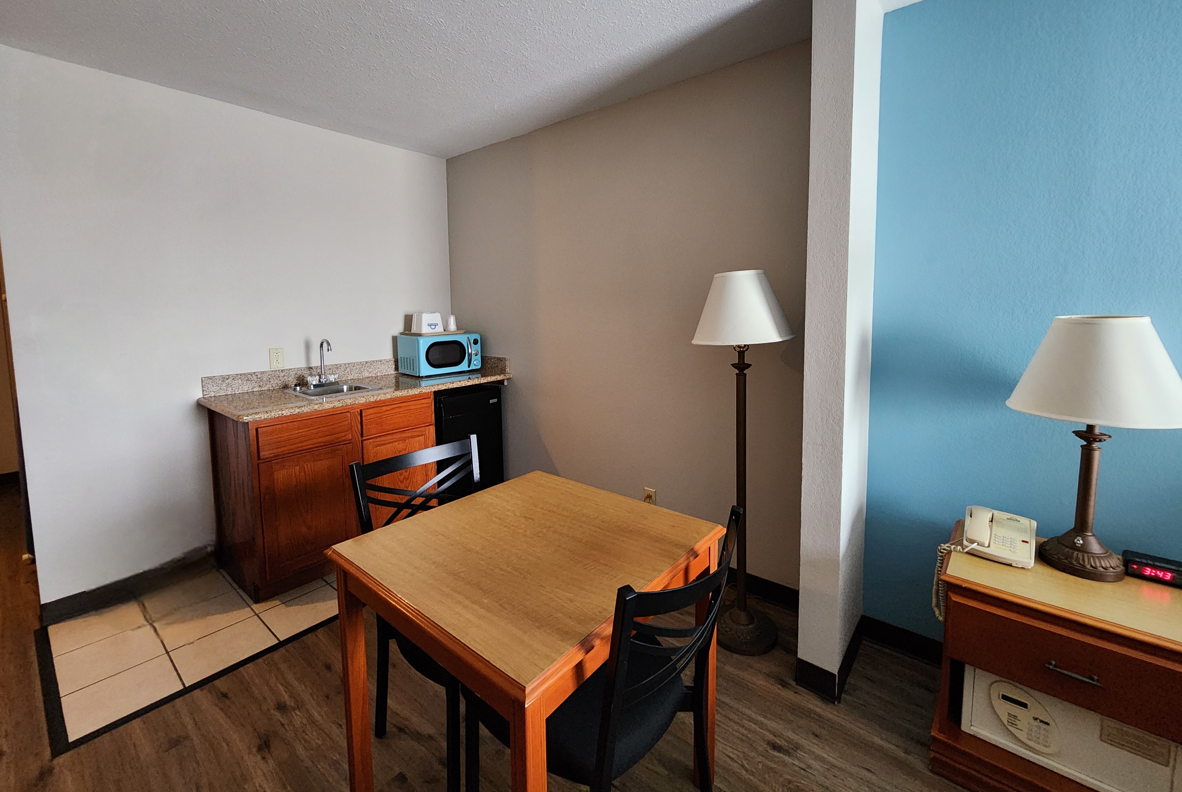 Guest room at the Days Inn & Suites by Wyndham Thibodaux in Thibodaux, Louisiana
