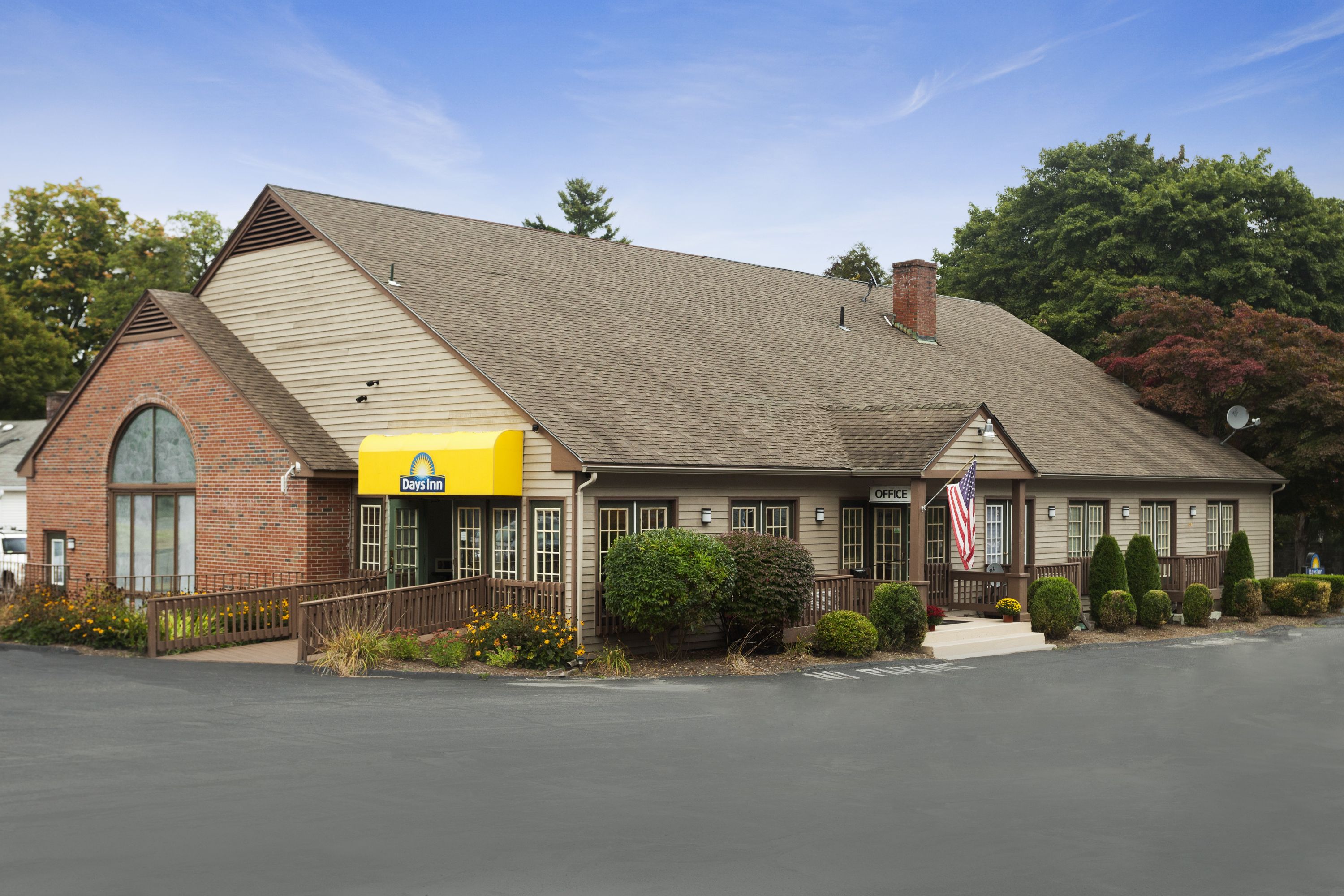 Days Inn by Wyndham Great Barrington Great Barrington, MA Hotels