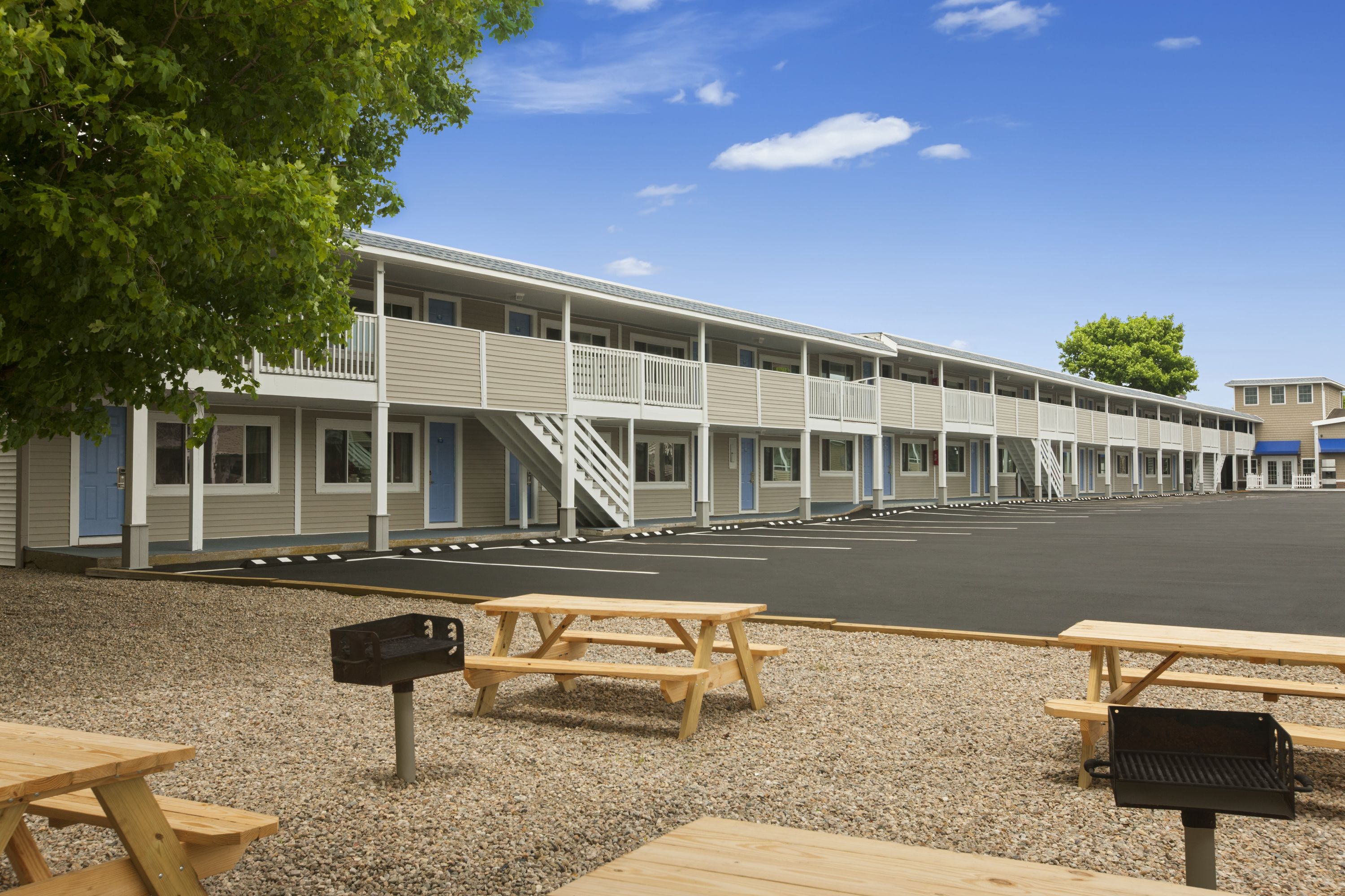Days Inn by Wyndham West Yarmouth/Hyannis Cape Cod Area ...