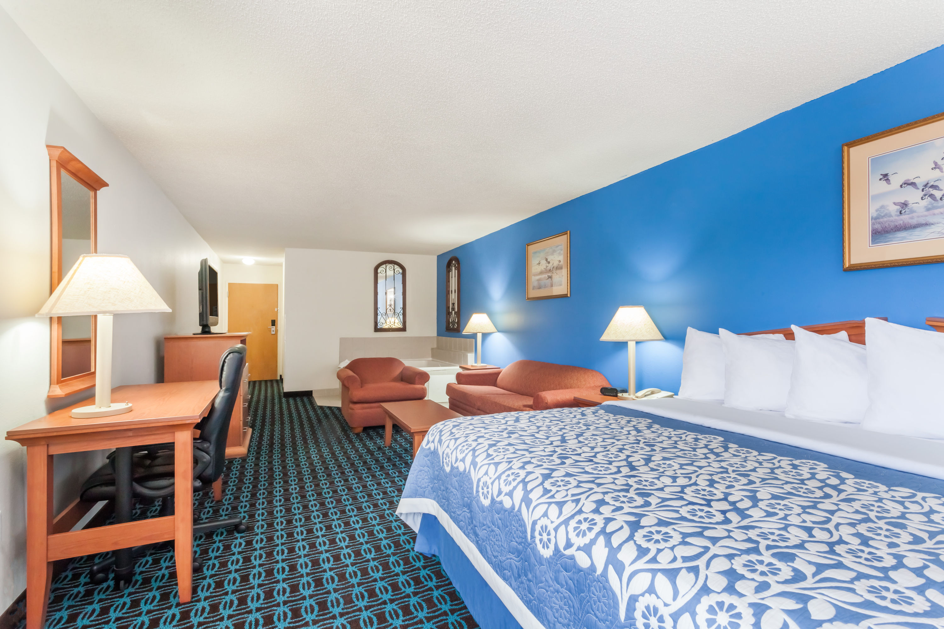 Guest room at the Days Inn & Suites by Wyndham Cambridge in Cambridge, Maryland