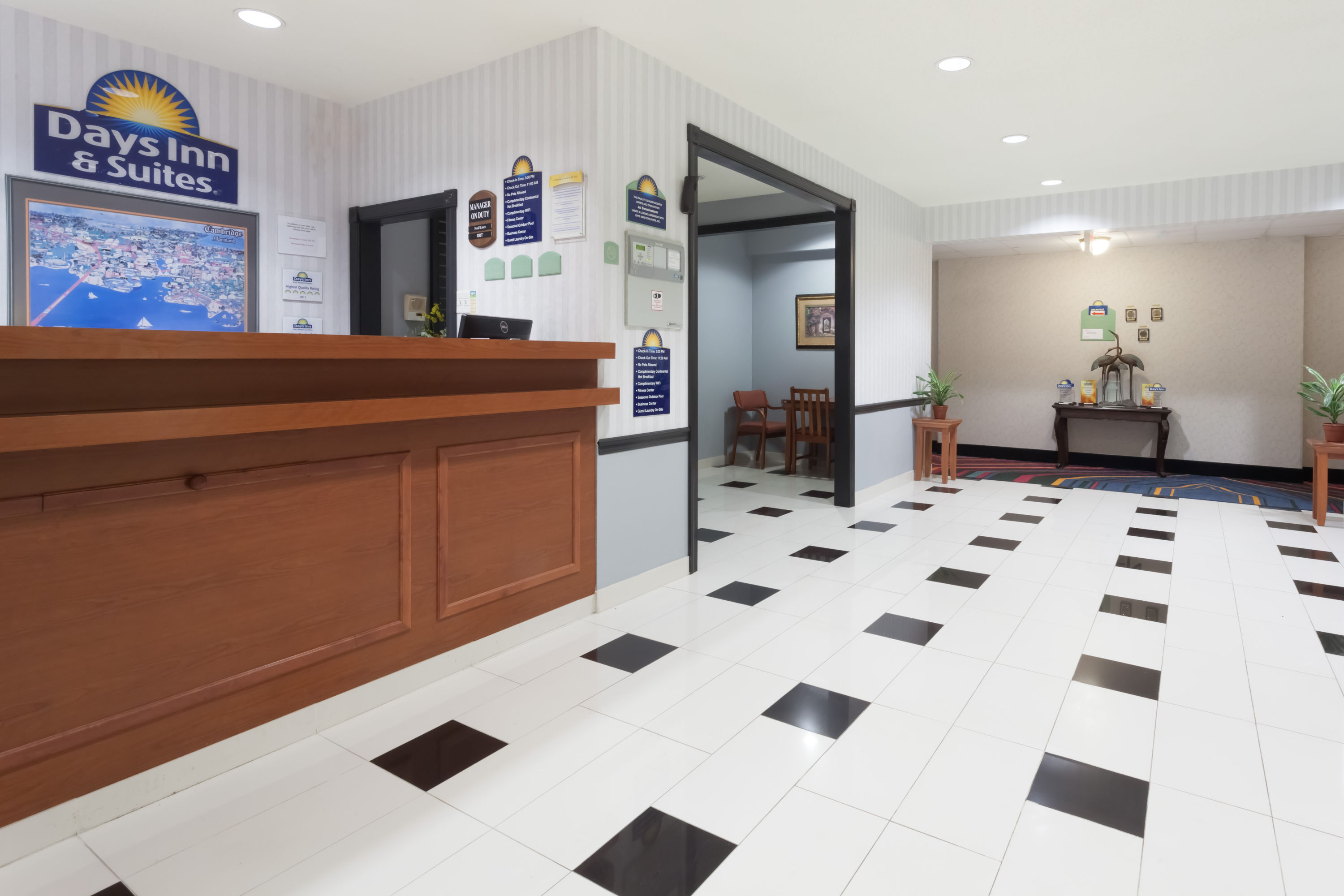 Days Inn Suites By Wyndham Cambridge Cambridge Md Hotels