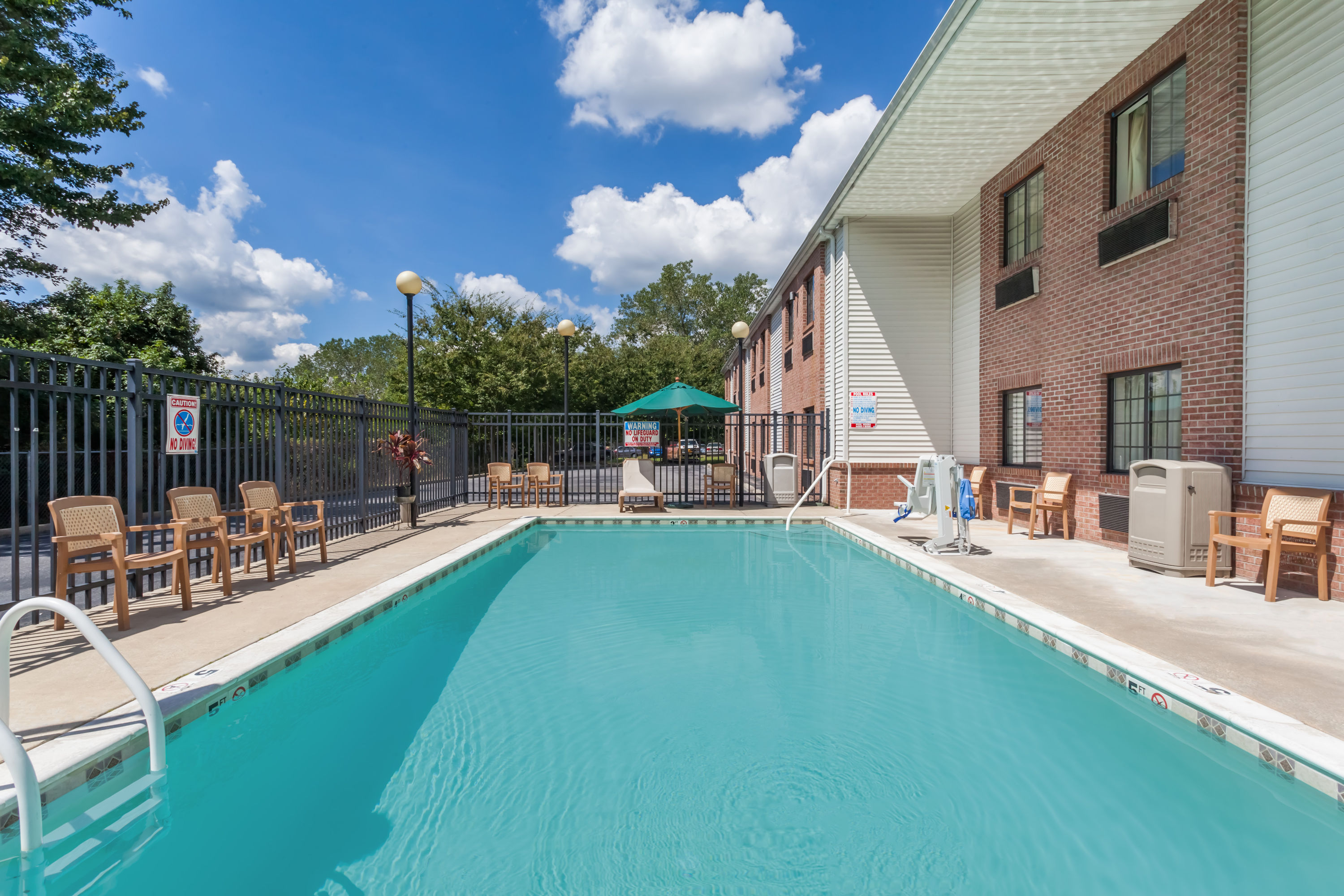 Days Inn & Suites by Wyndham Cambridge | Cambridge, MD Hotels