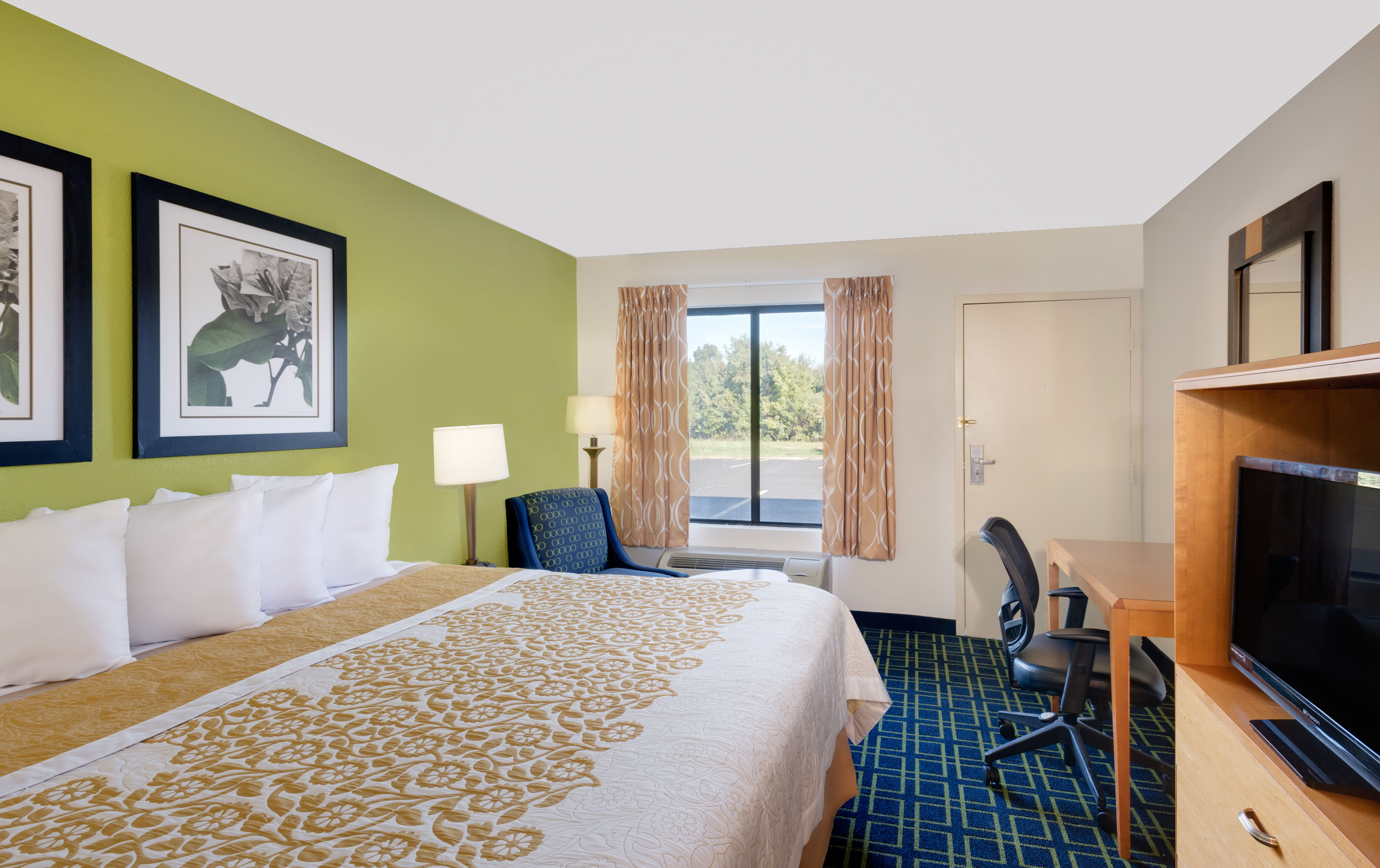 Guest room at the Days Inn by Wyndham Easton in Easton, Maryland
