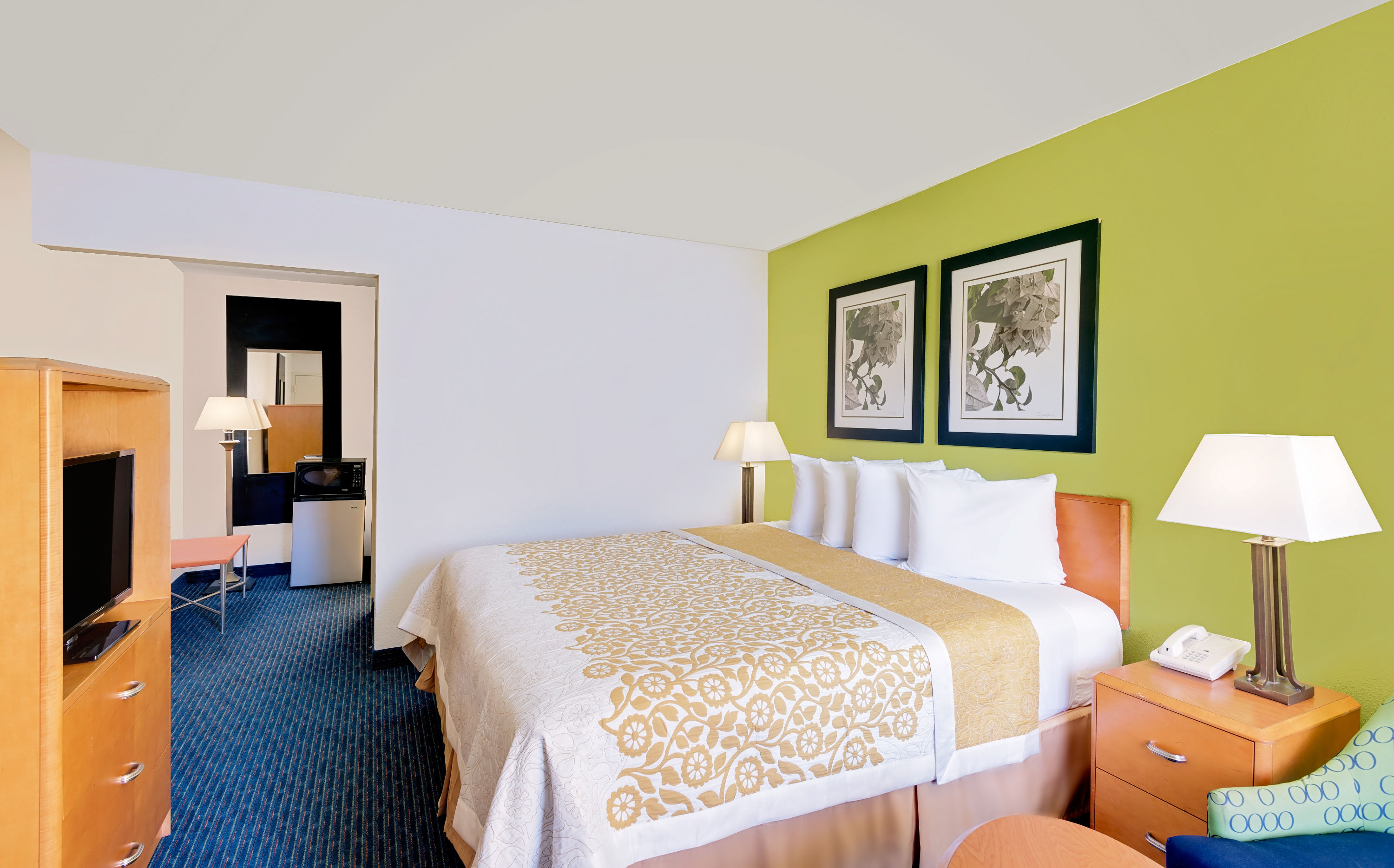 Guest room at the Days Inn by Wyndham Easton in Easton, Maryland