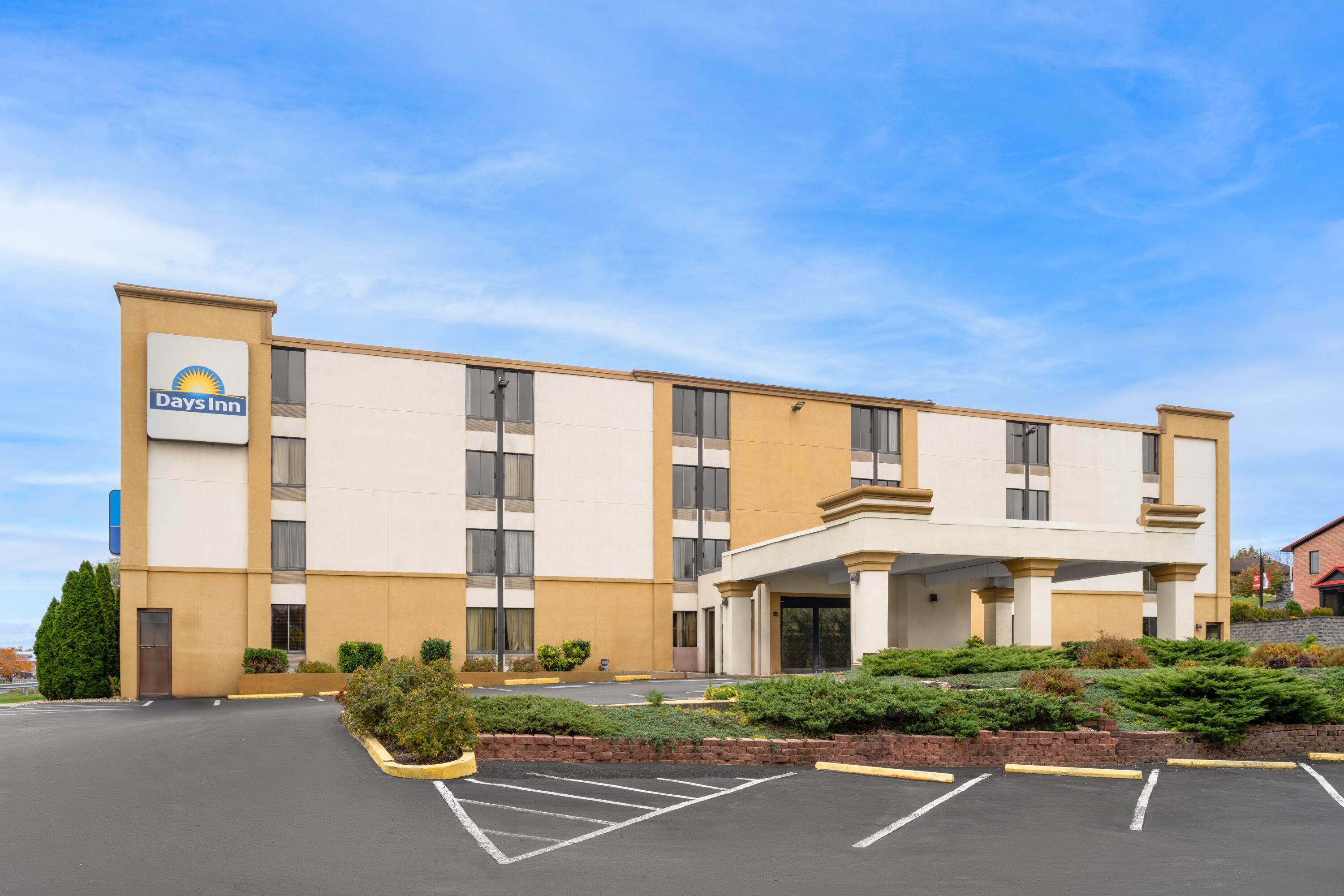 Exterior Day Image of Days Inn by Wyndham Hagerstown I-70 hotel in Hagerstown, Maryland