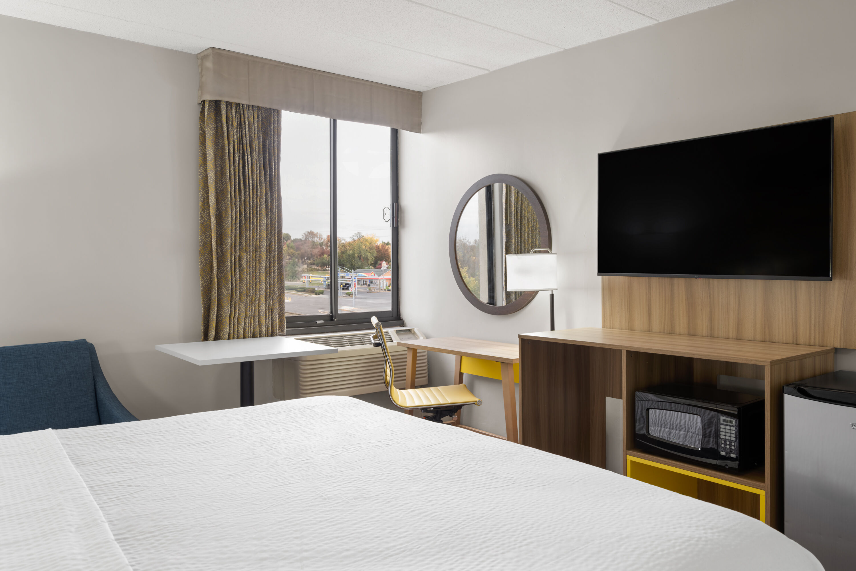 Guest room at the Days Inn by Wyndham Hagerstown I-70 in Hagerstown, Maryland