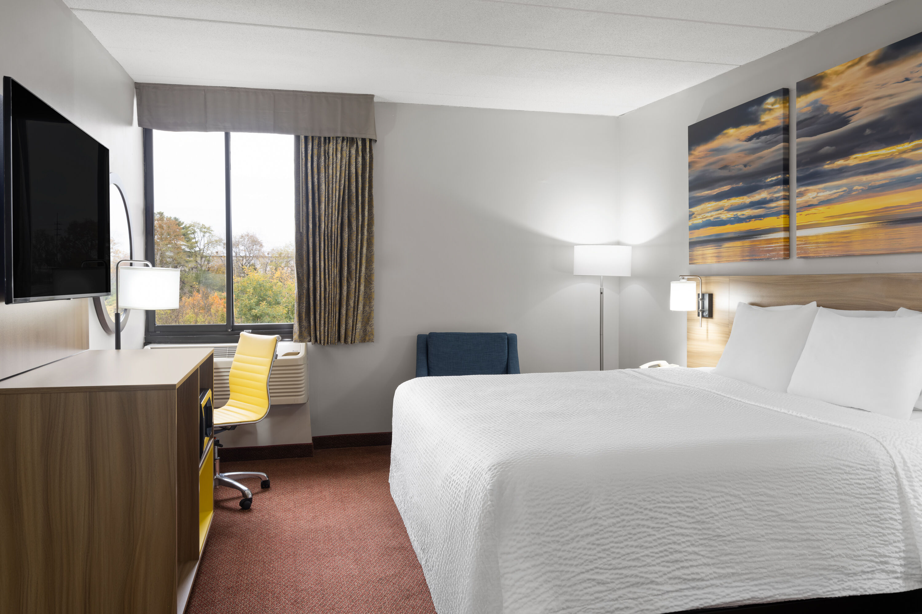Days Inn by Wyndham Hagerstown I-70 suite in Hagerstown, Maryland