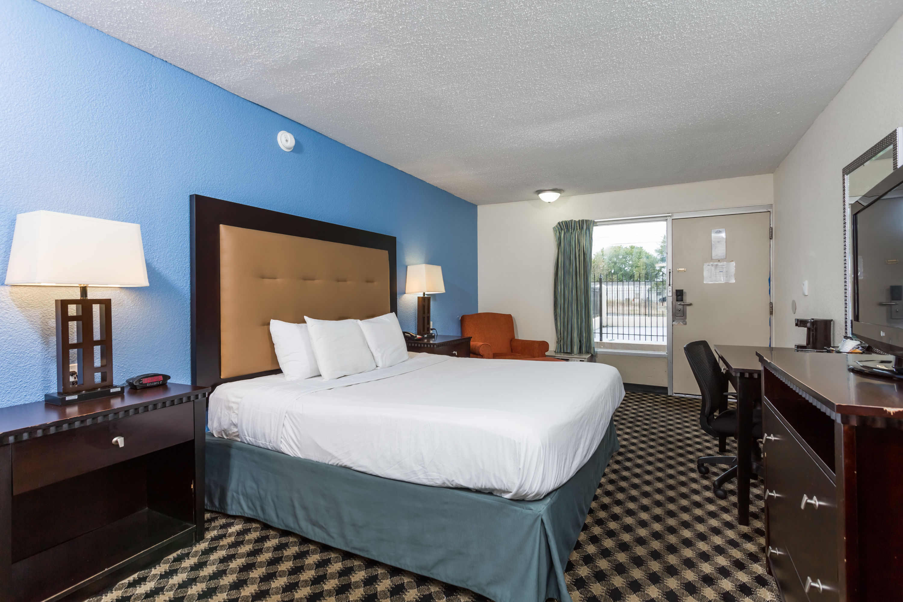 Guest room at the Days Inn by Wyndham Salisbury in Salisbury, Maryland