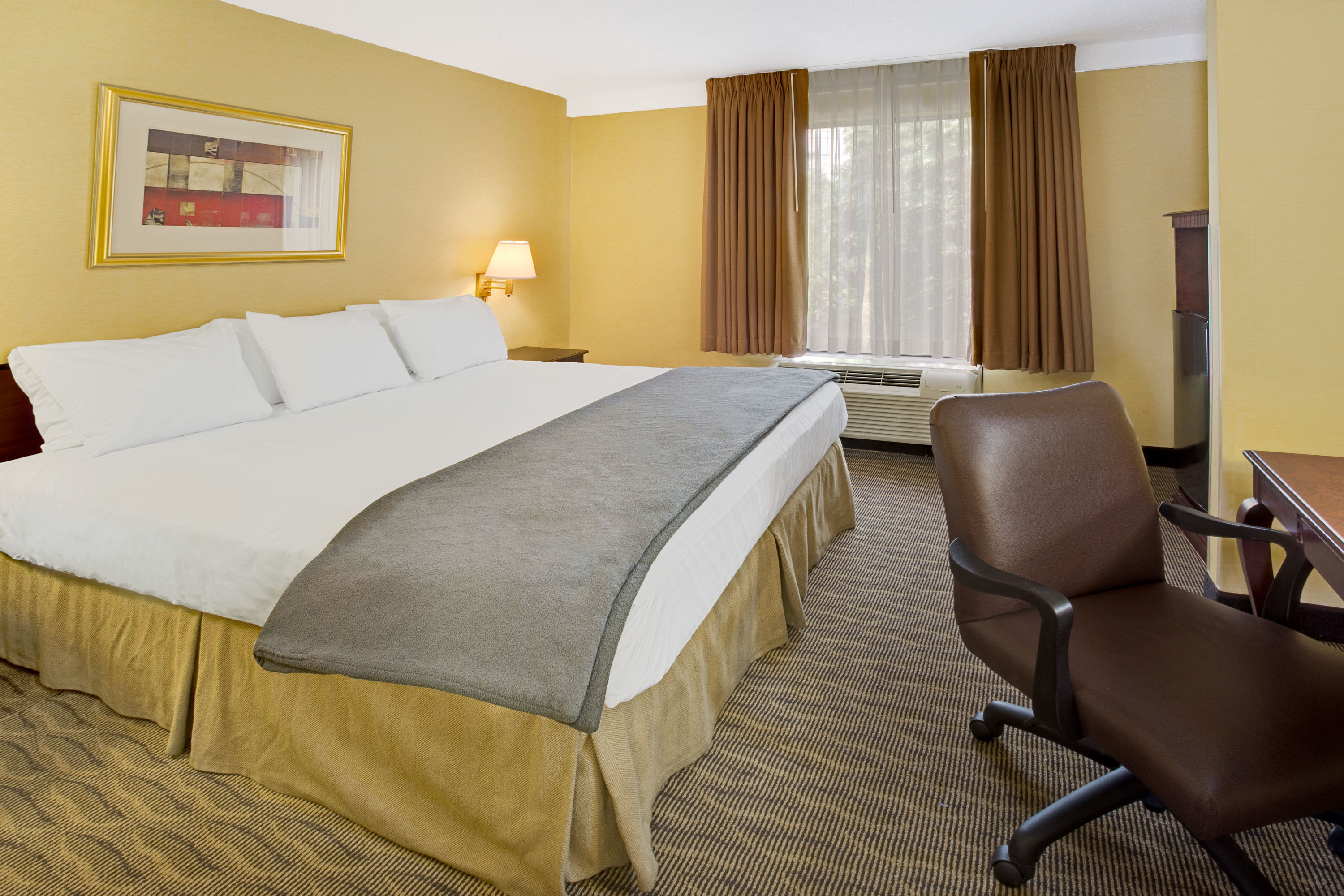 Days Inn by Wyndham Silver Spring suite in Silver Spring, Maryland