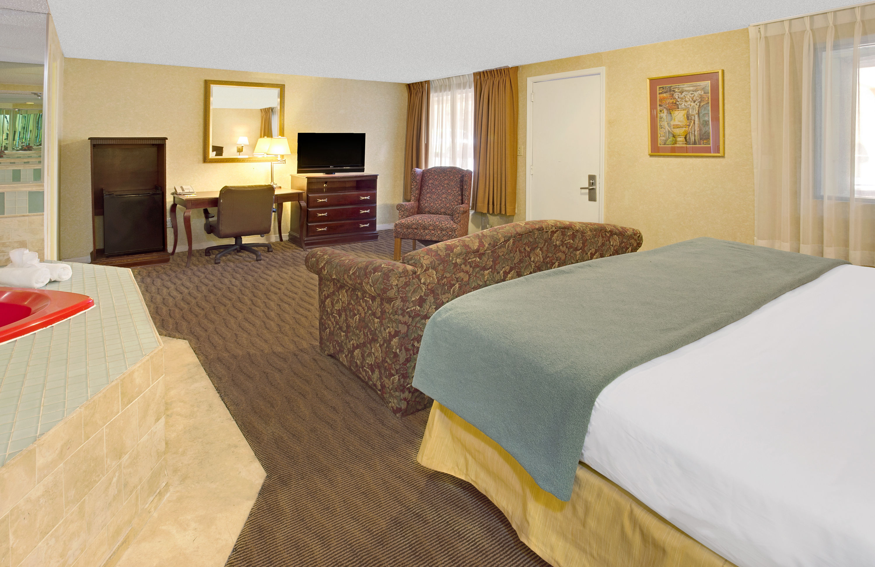 Days Inn by Wyndham Silver Spring suite in Silver Spring, Maryland