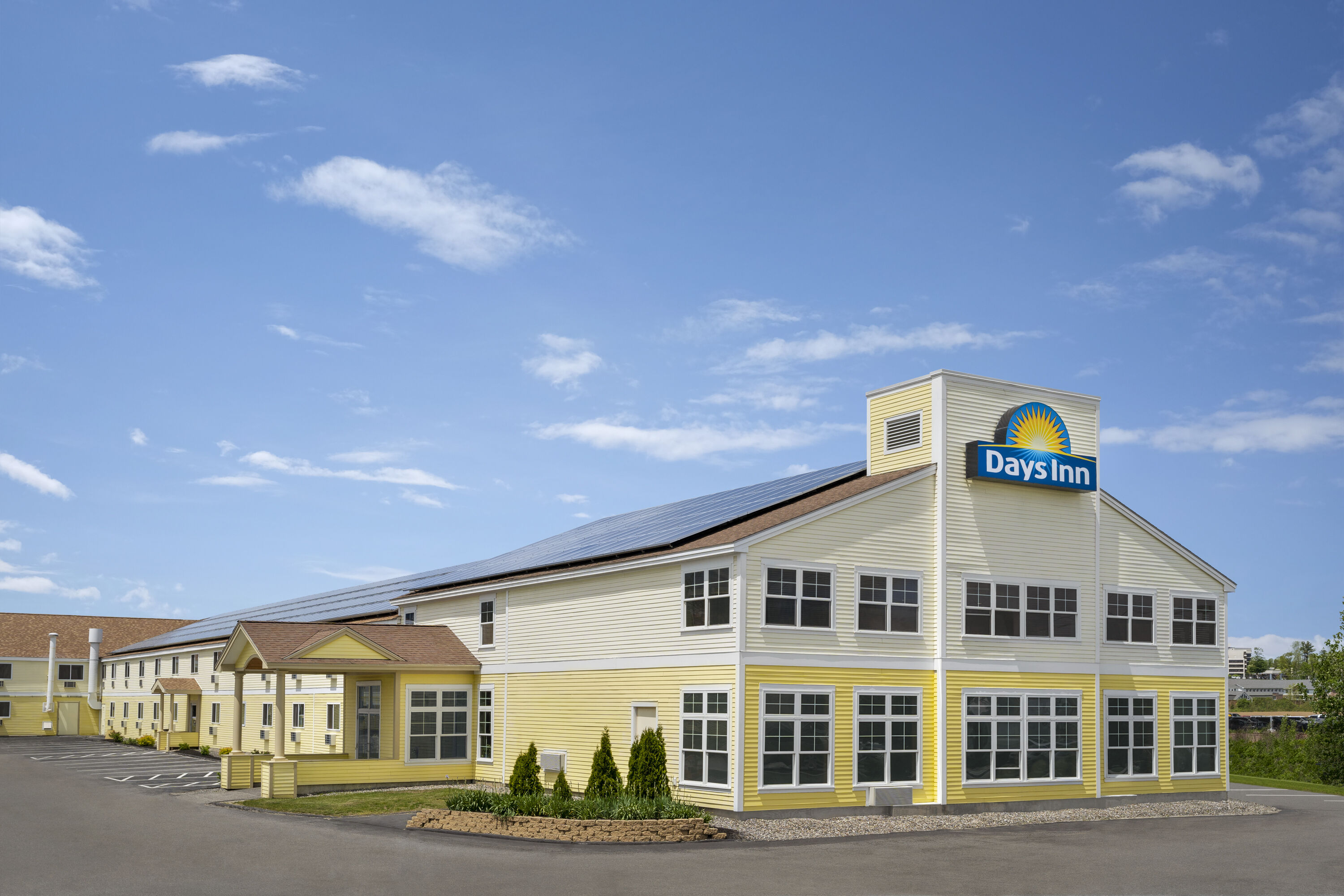 Days Inn by Wyndham Airport/Maine Mall South Portland, ME Hotels