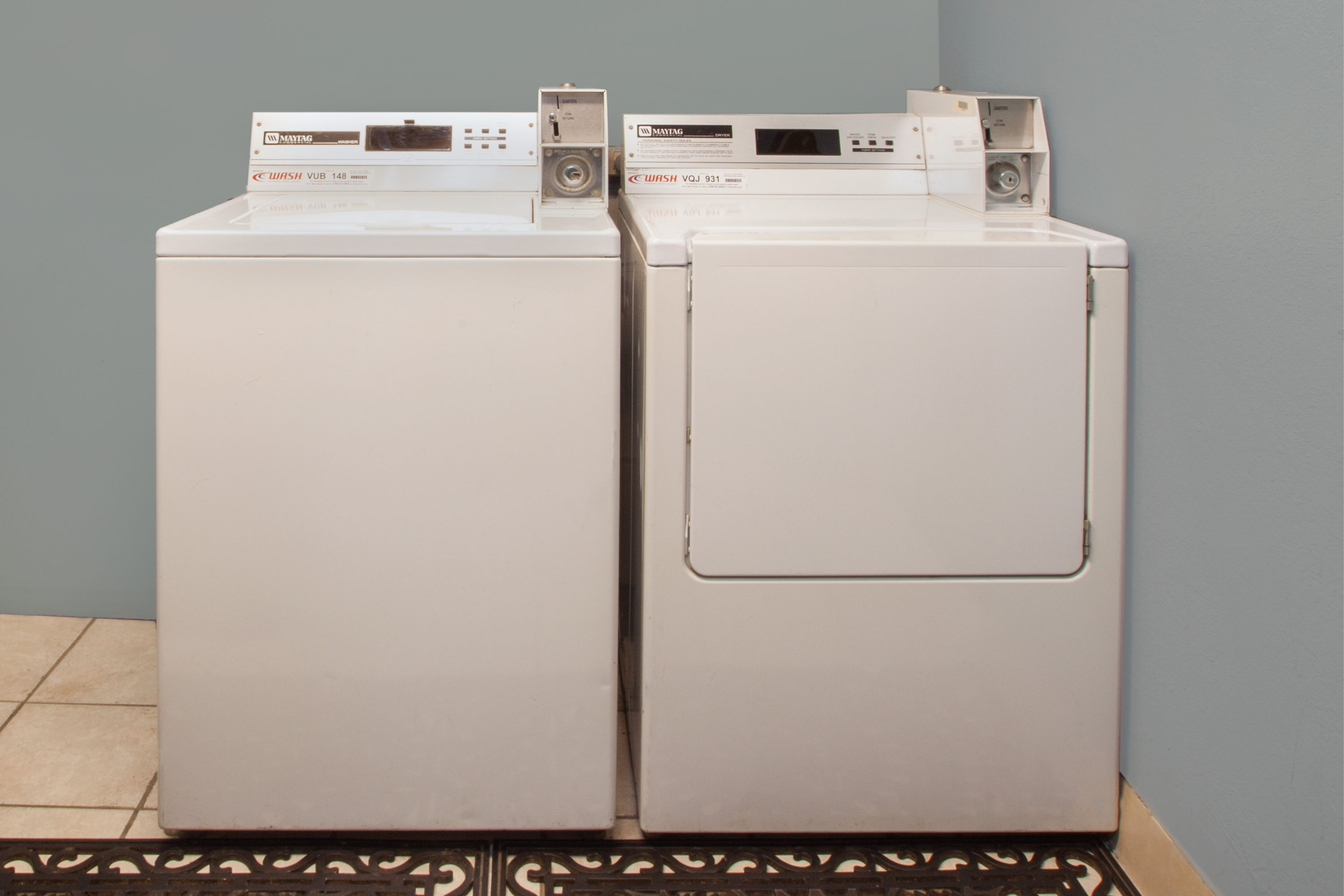 Days Inn by Wyndham Albion Albion, MI Hotels