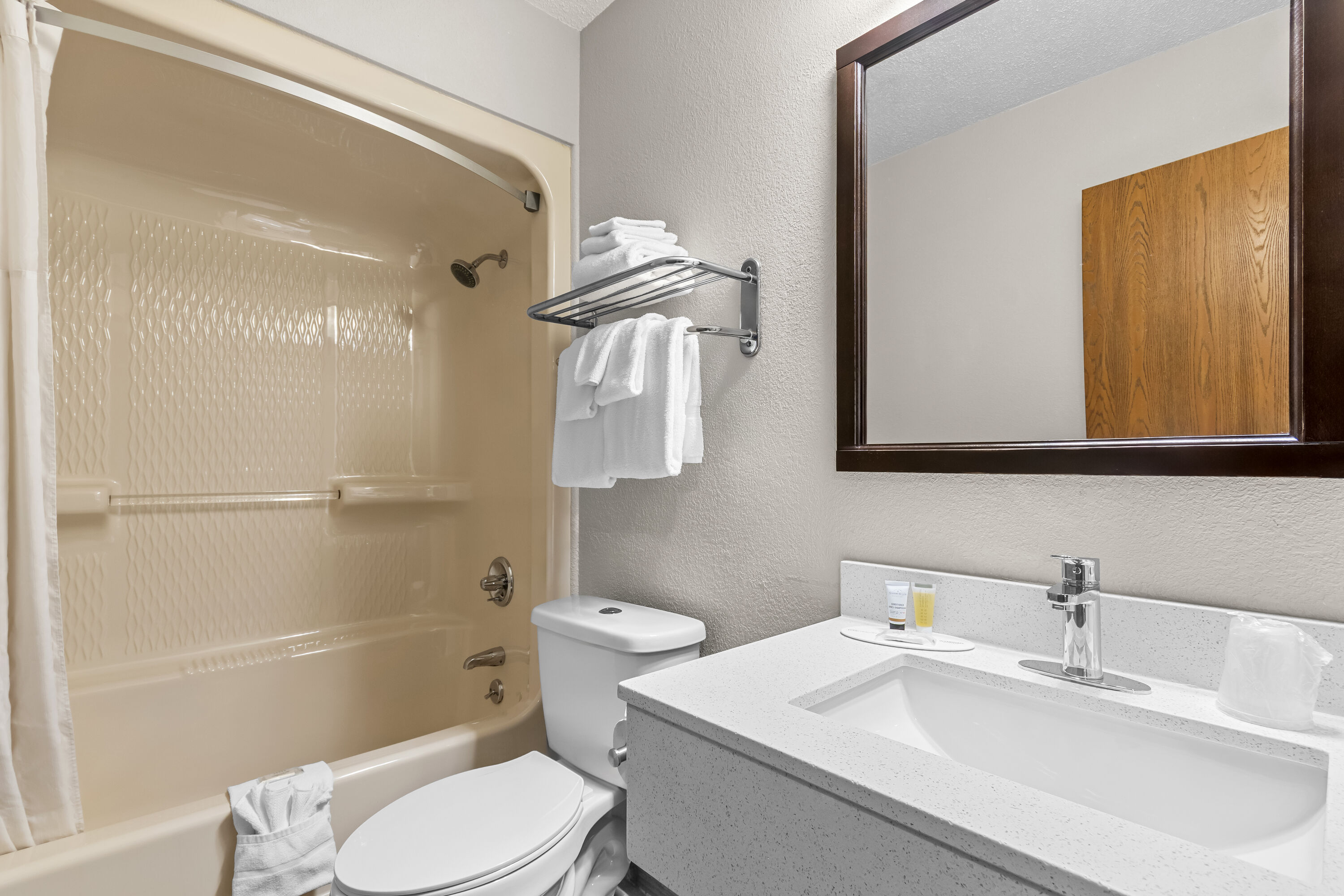 Guest room bath at the Days Inn by Wyndham Alpena in Alpena, Michigan