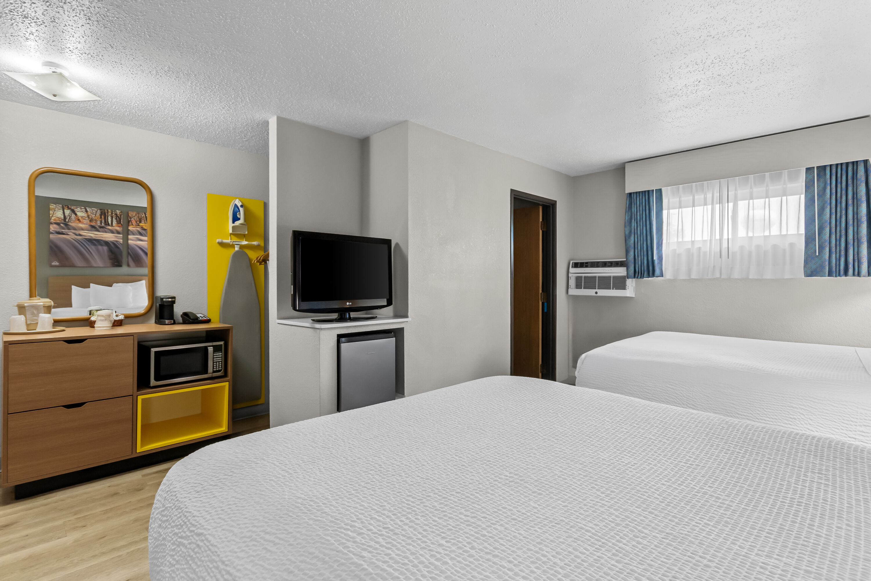 Double bed guest room at the Days Inn by Wyndham Alpena in Alpena, Michigan
