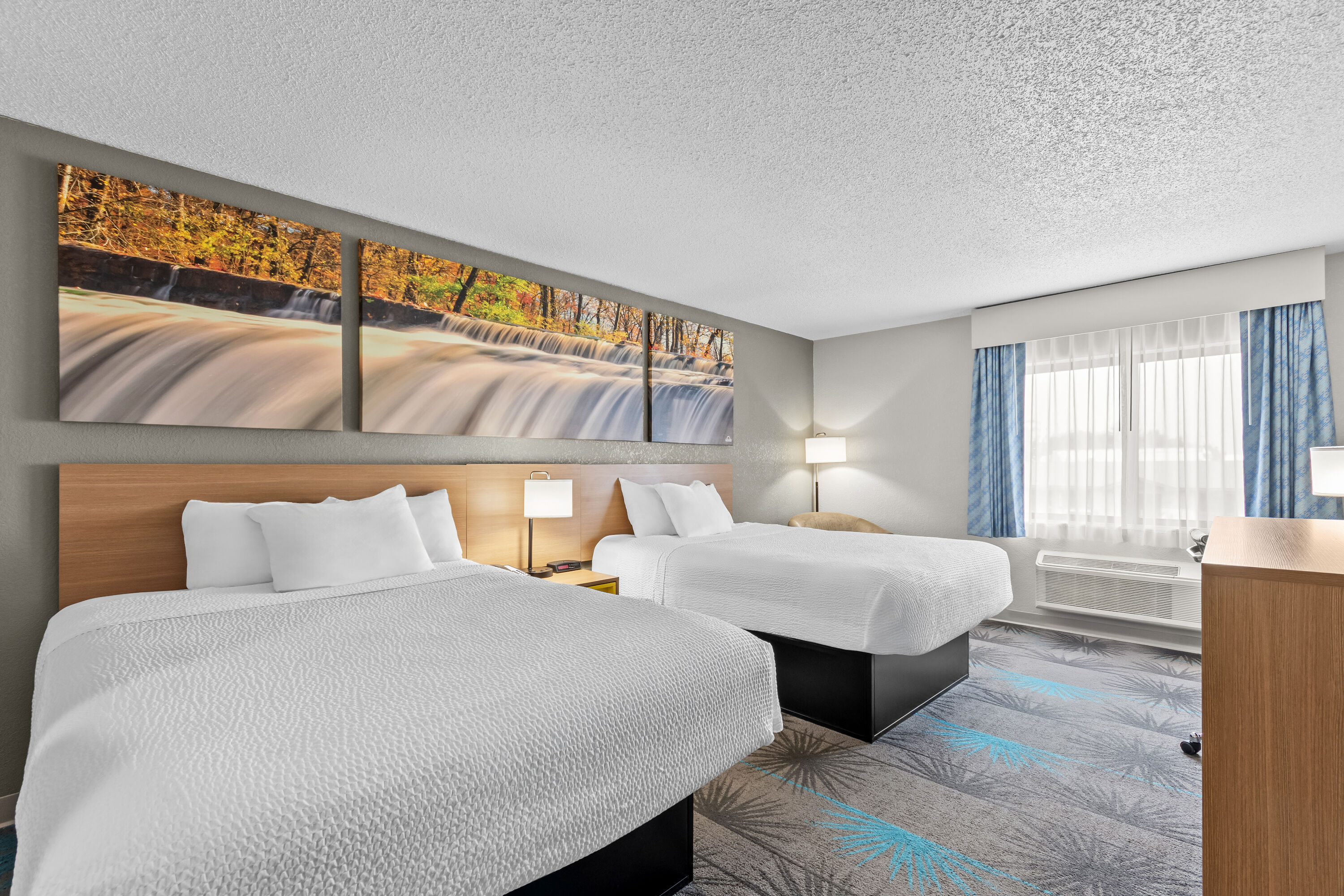 Double bed guest room at the Days Inn by Wyndham Alpena in Alpena, Michigan