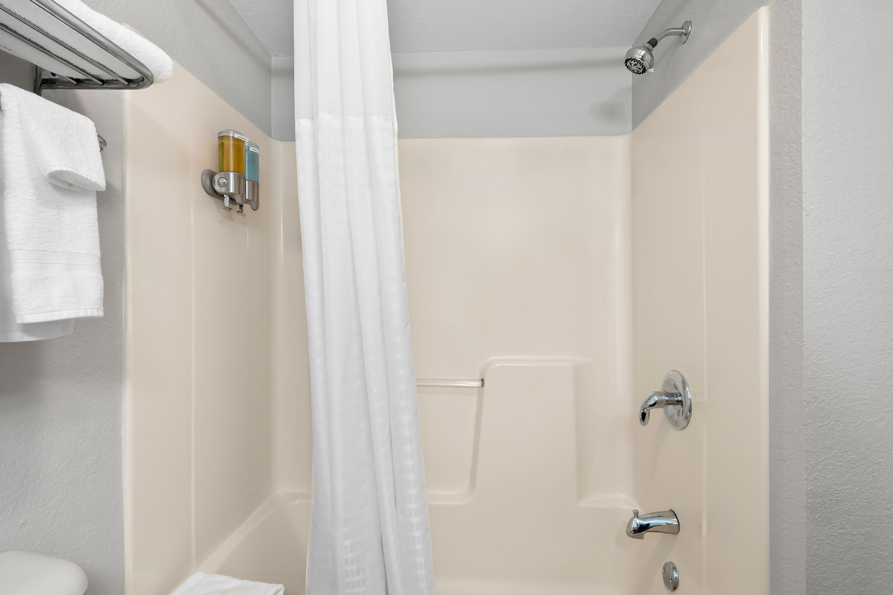 Guest room bath at the Days Inn by Wyndham Hillsdale in Hillsdale, Michigan