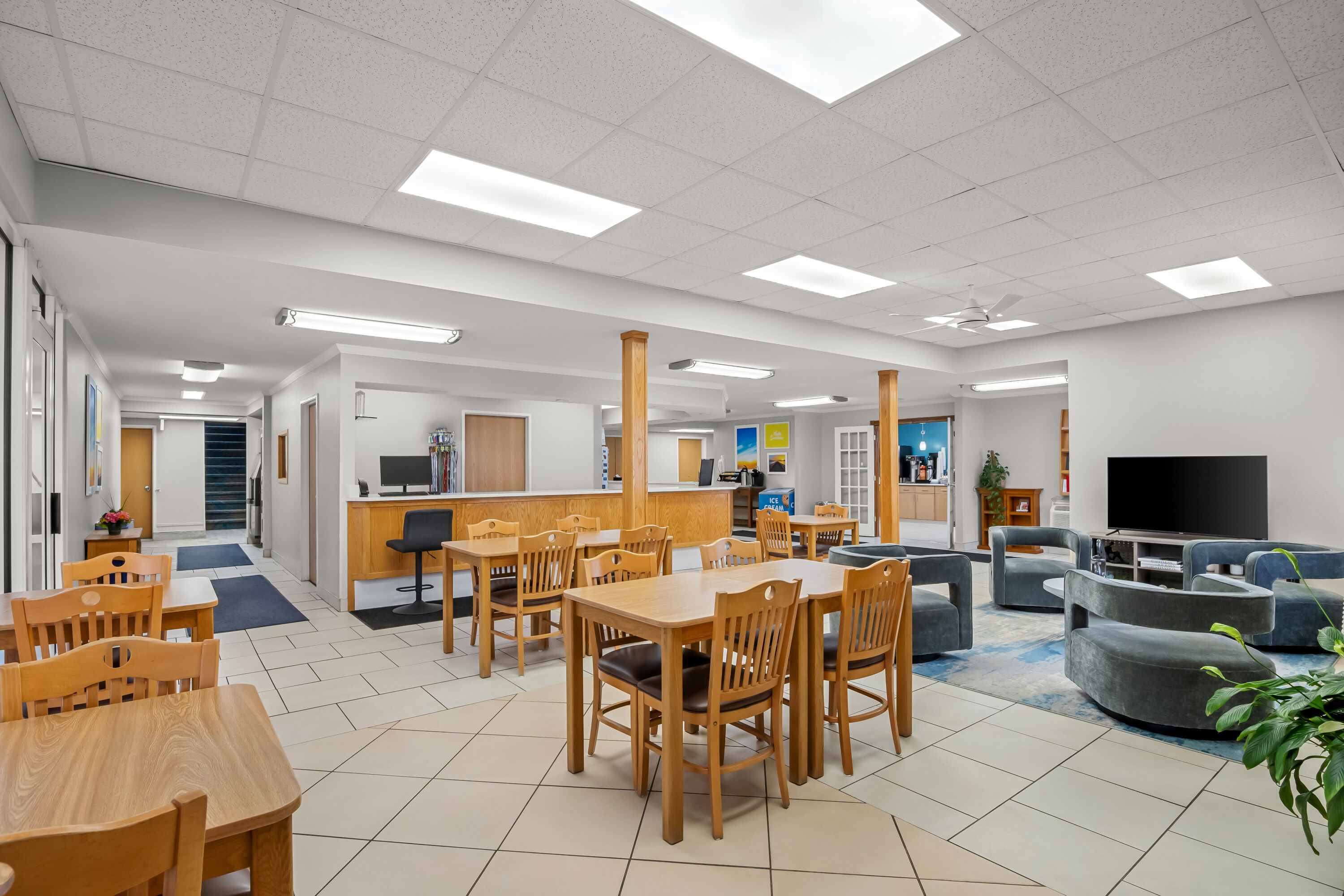Days Inn by Wyndham Imlay City restaurant breakfast area with seating in Imlay City, Michigan