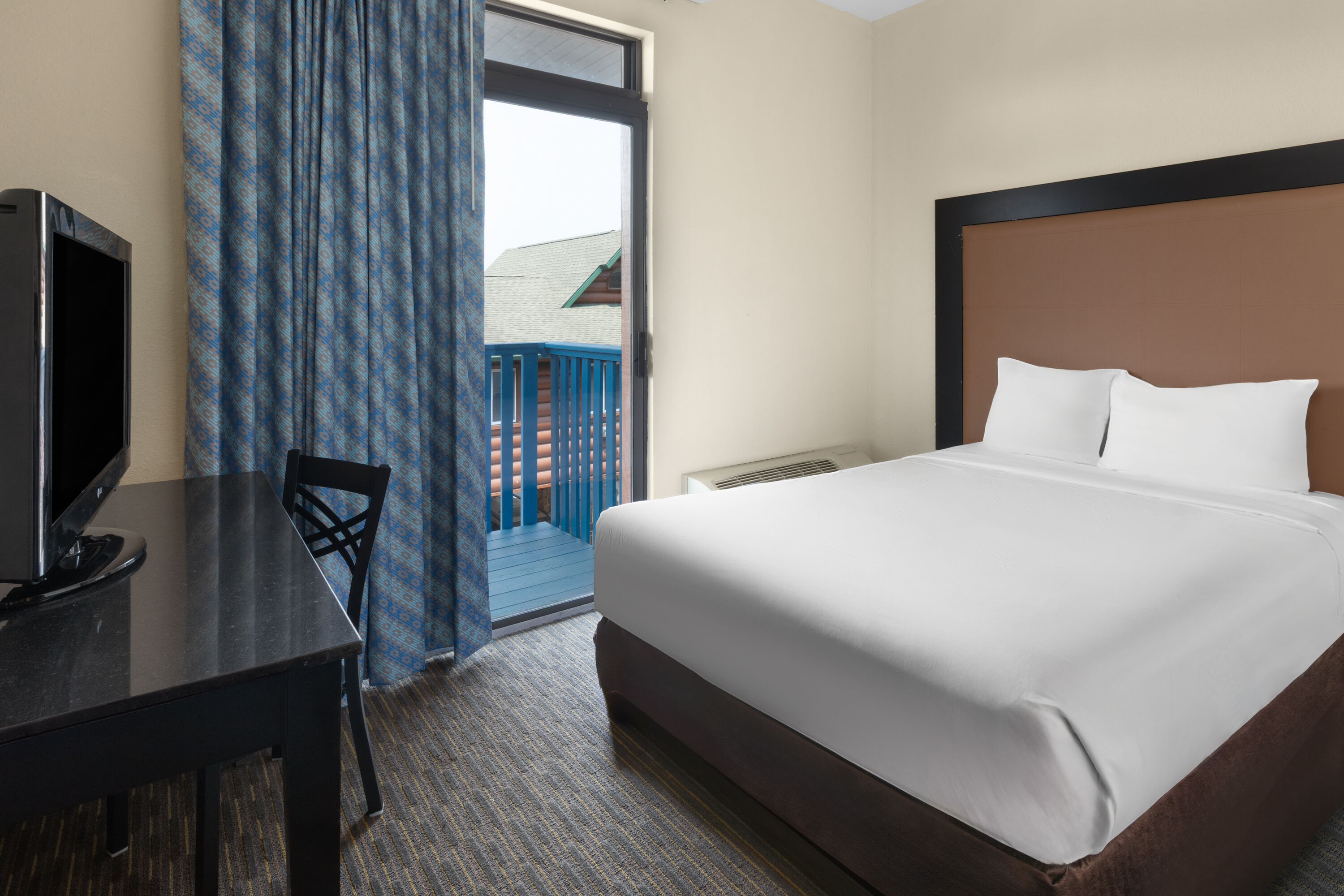 Days Inn by Wyndham Mackinaw City/Bridgeview Area suite in Mackinaw City, Michigan