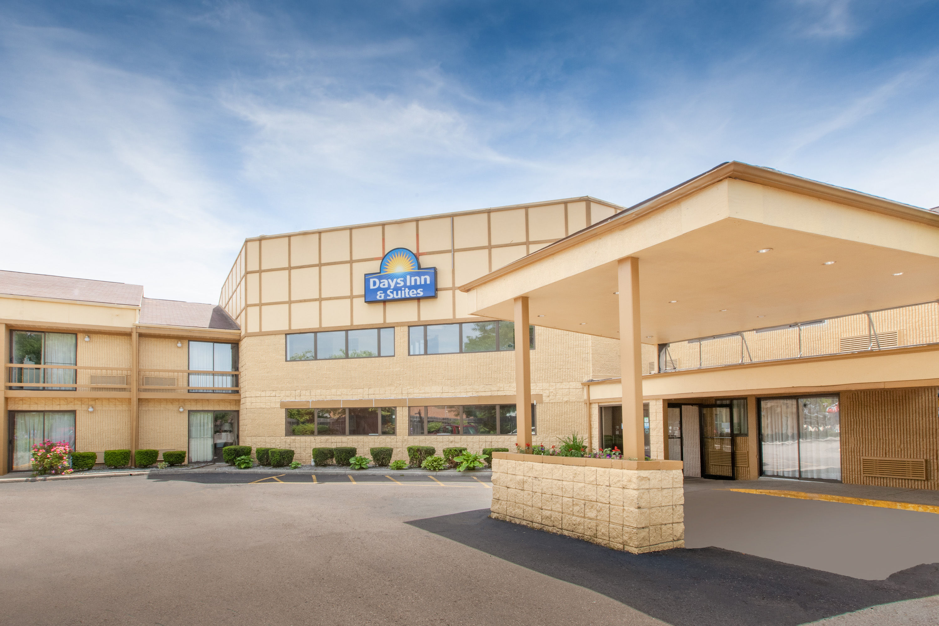 Days Inn Suites By Wyndham Madison Heights Mi Madison Heights
