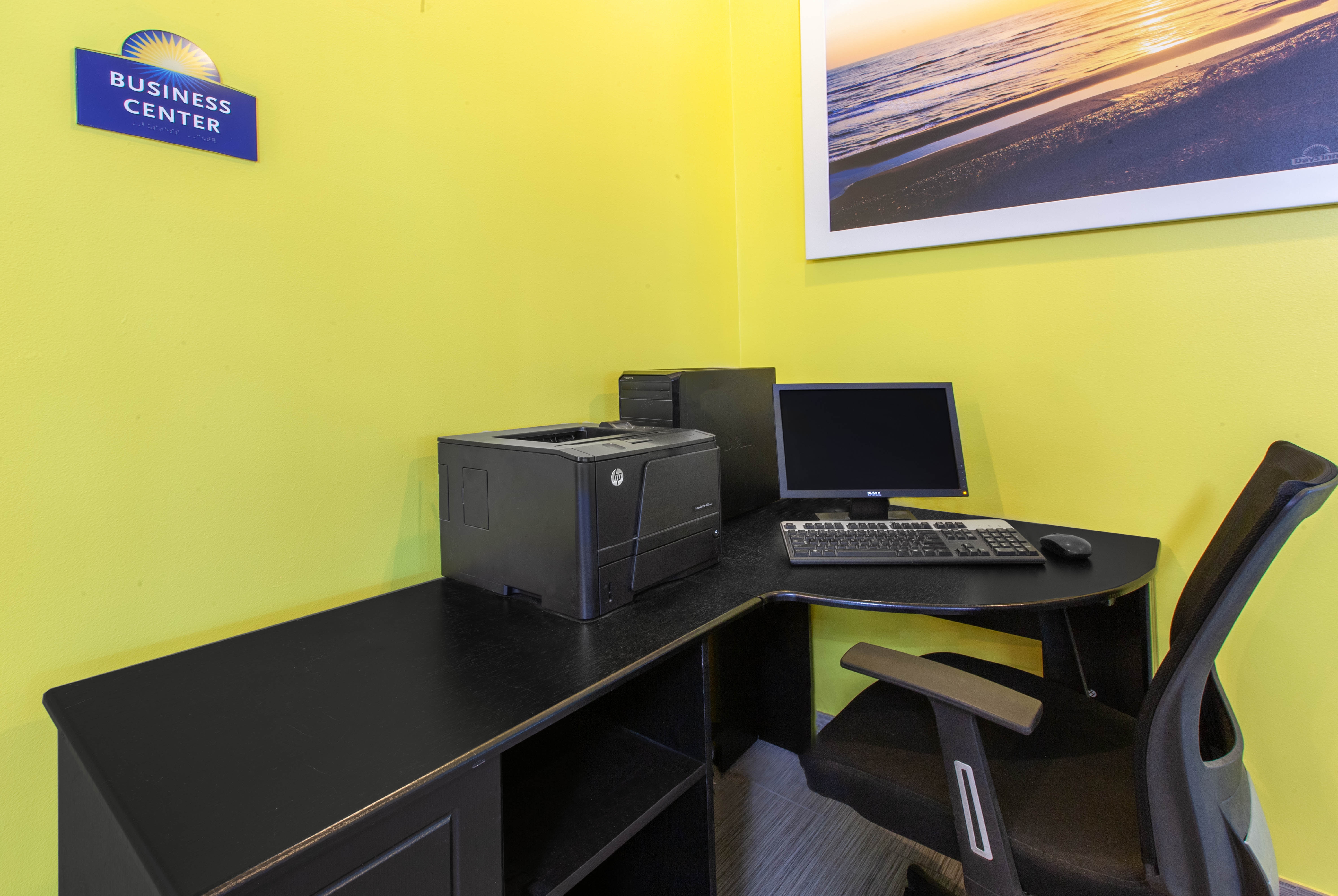 Days Inn by Wyndham Petoskey business center in Petoskey, Michigan