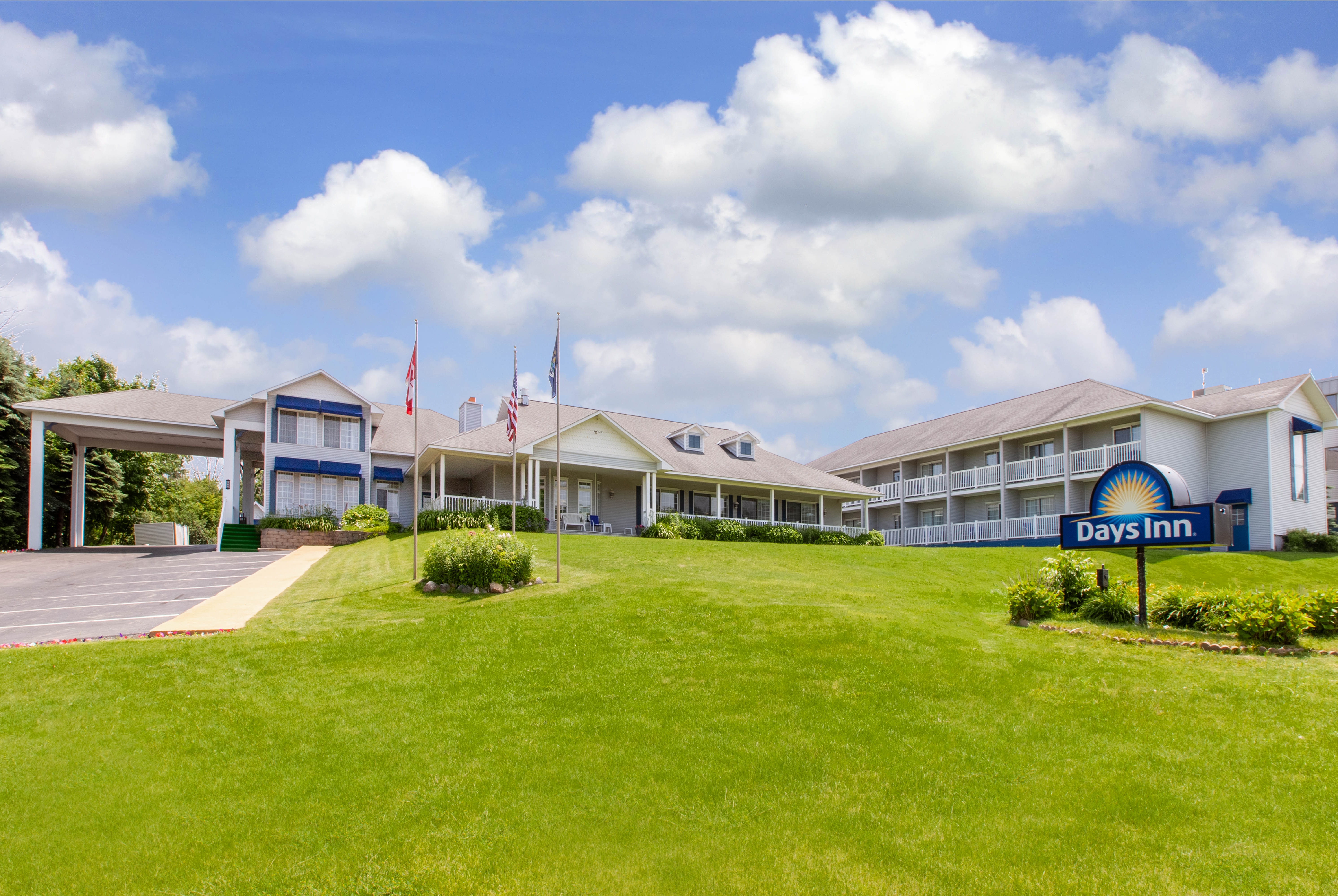Exterior of Days Inn by Wyndham Petoskey hotel in Petoskey, Michigan