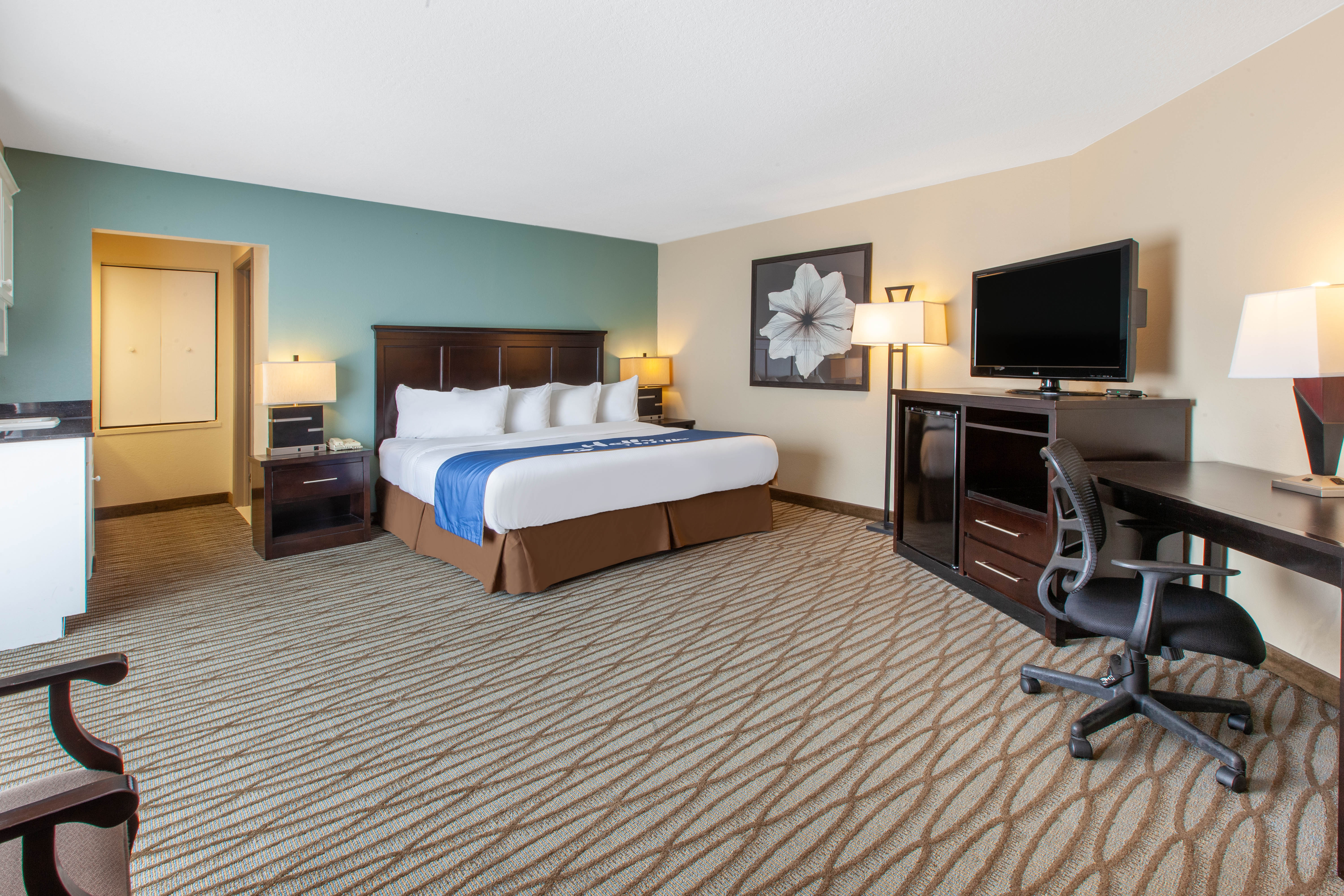 Guest room at the Days Inn by Wyndham Petoskey in Petoskey, Michigan