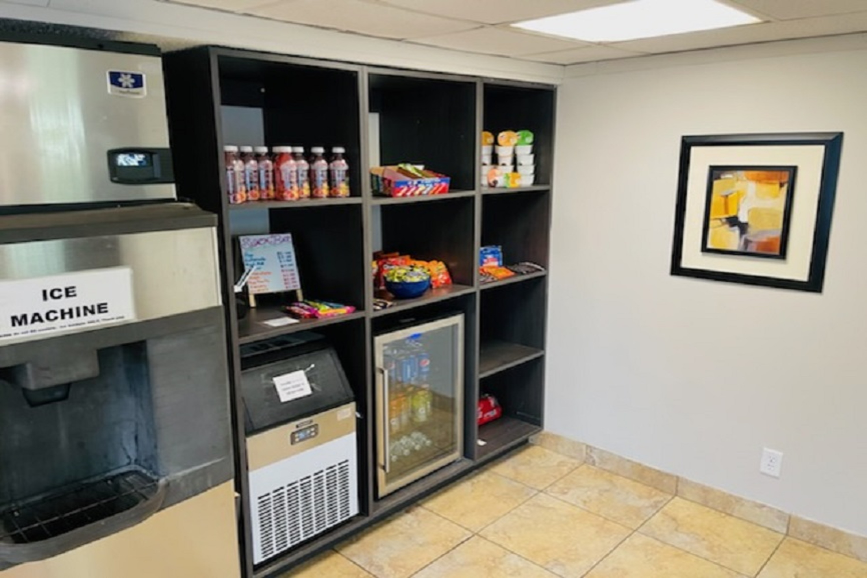 Free breakfast at Days Inn & Suites by Wyndham Port Huron in Port Huron, Michigan