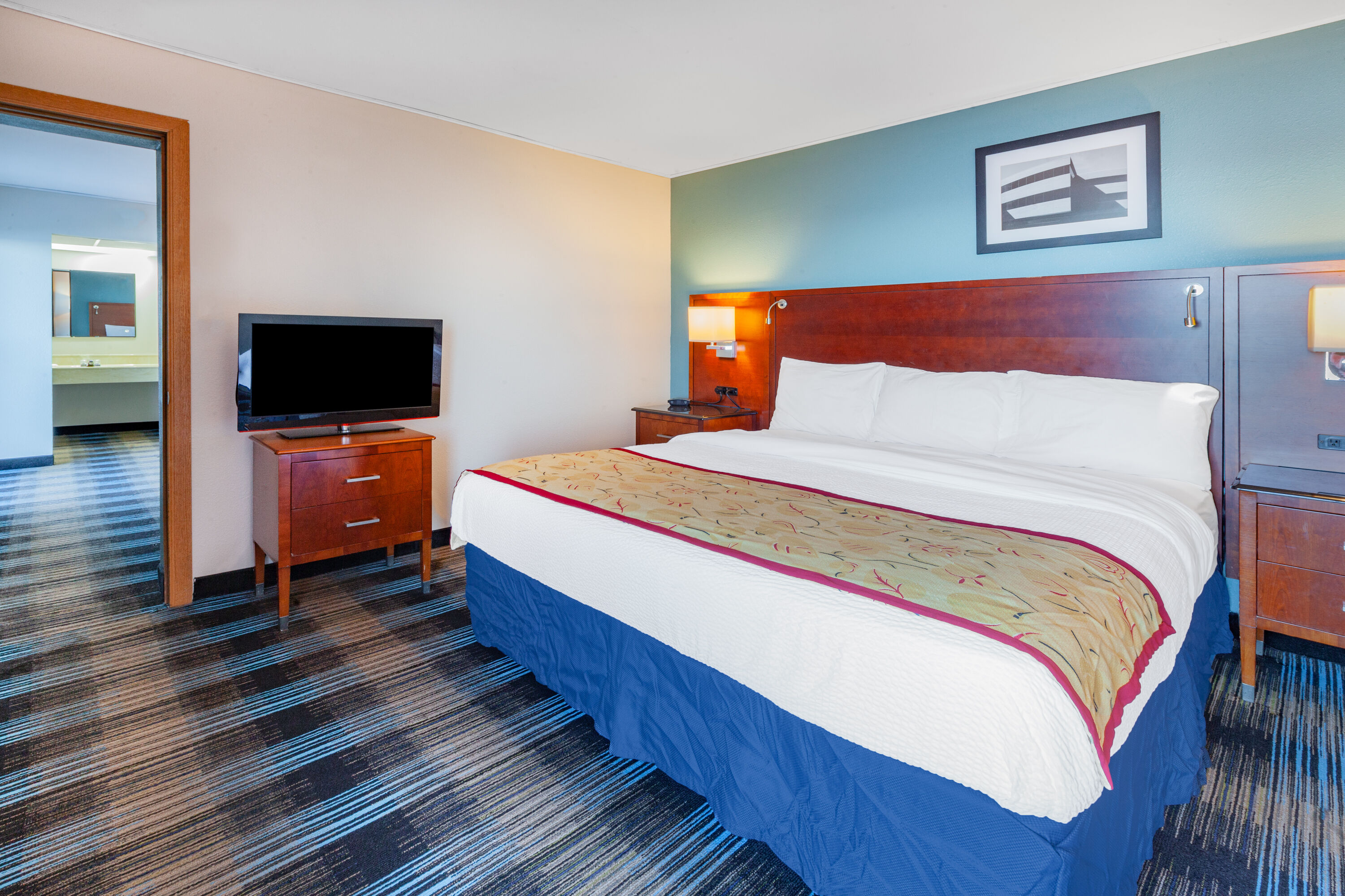 Days Inn & Suites by Wyndham St. Ignace Lakefront suite in St Ignace, Michigan