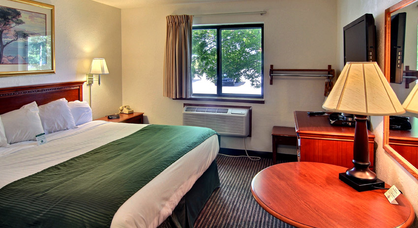 Guest room at the Days Inn & Suites by Wyndham Traverse City in Traverse City, Michigan