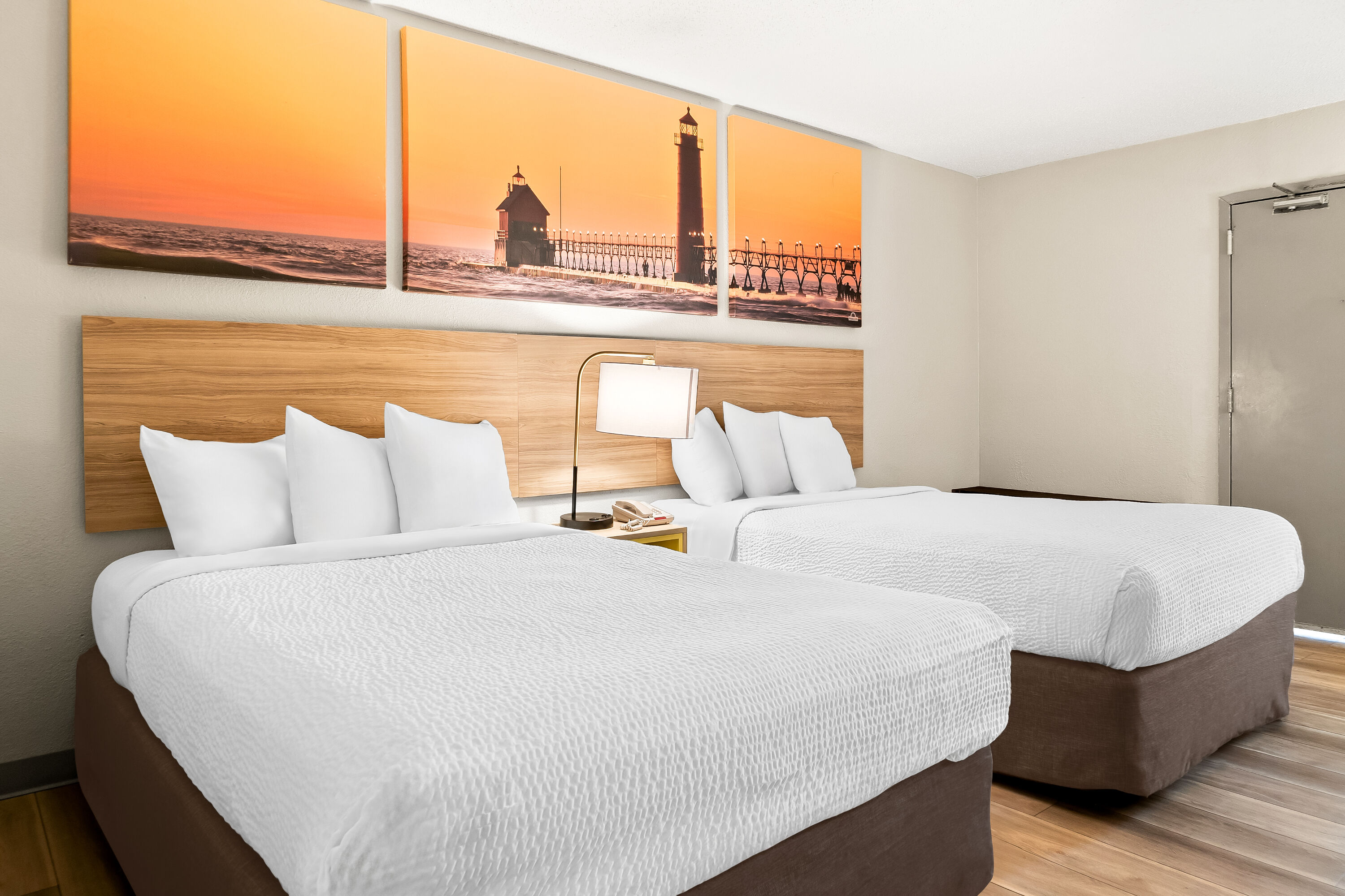 Double bed guest room at the Days Inn & Suites by Wyndham Warren in Warren, Michigan