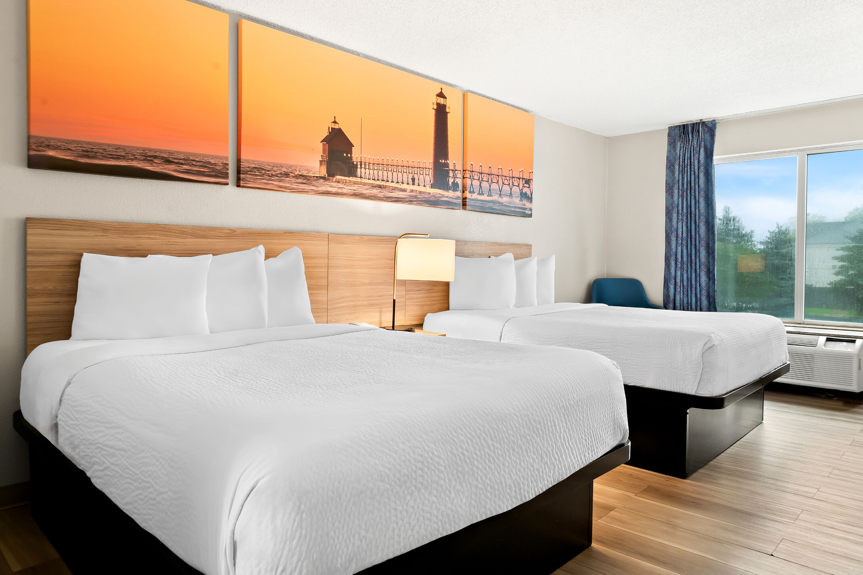 Double bed guest room at the Days Inn & Suites by Wyndham Warren in Warren, Michigan