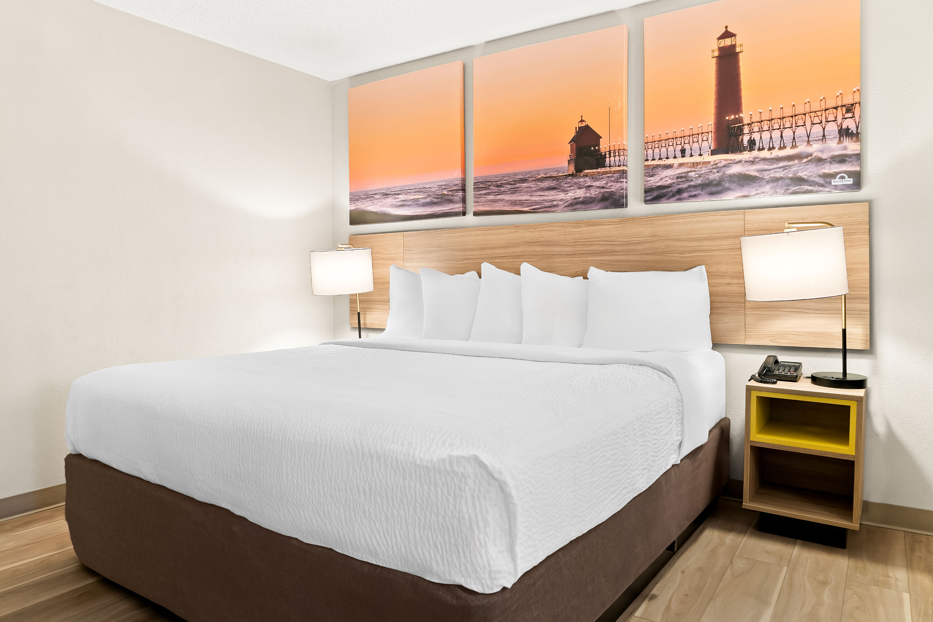 Days Inn & Suites by Wyndham Warren suite in Warren, Michigan