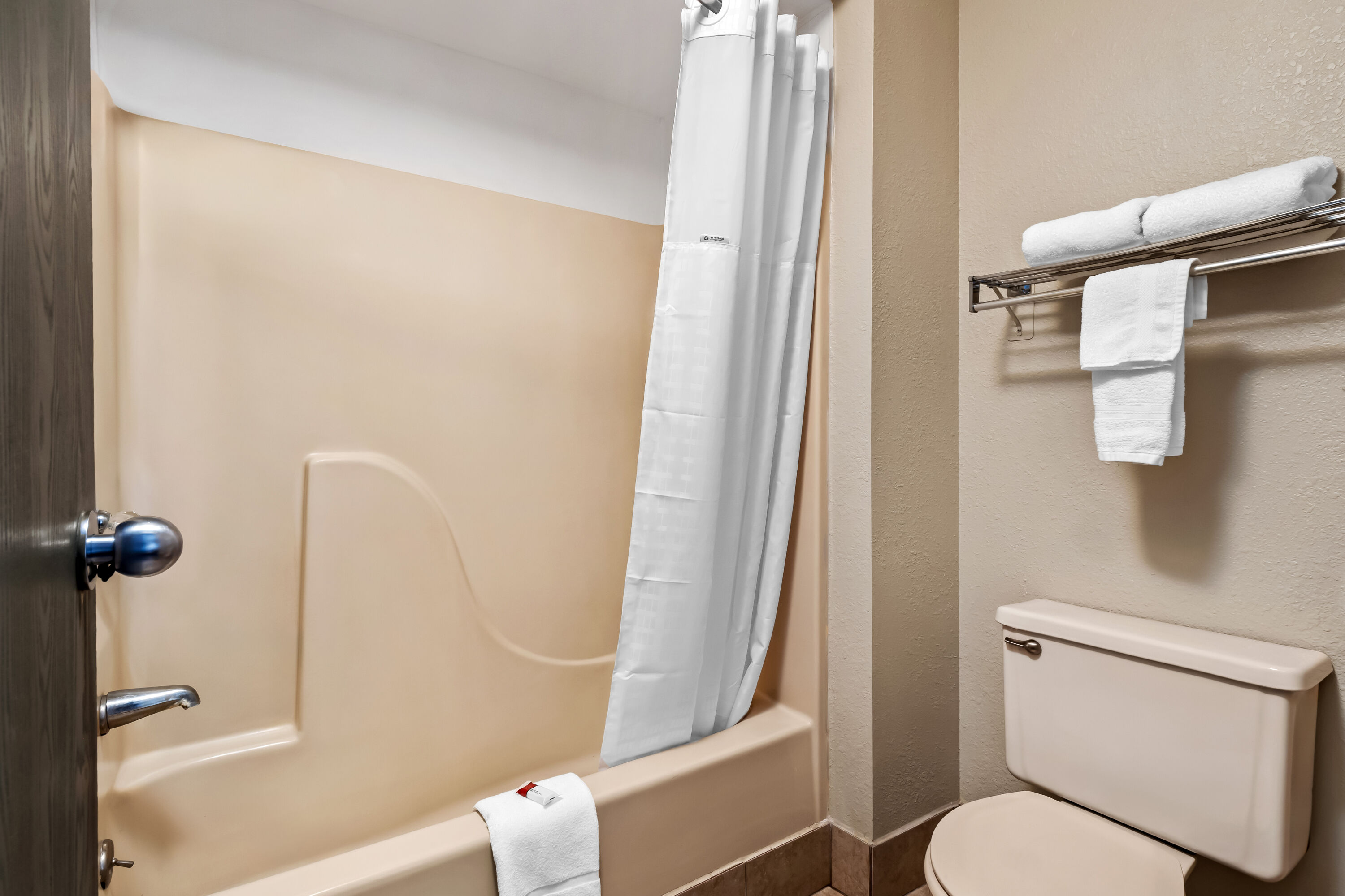 Guest room bath at the Days Inn by Wyndham Whitmore Lake/Ann Arbor/Brighton in Whitmore Lake, Michigan